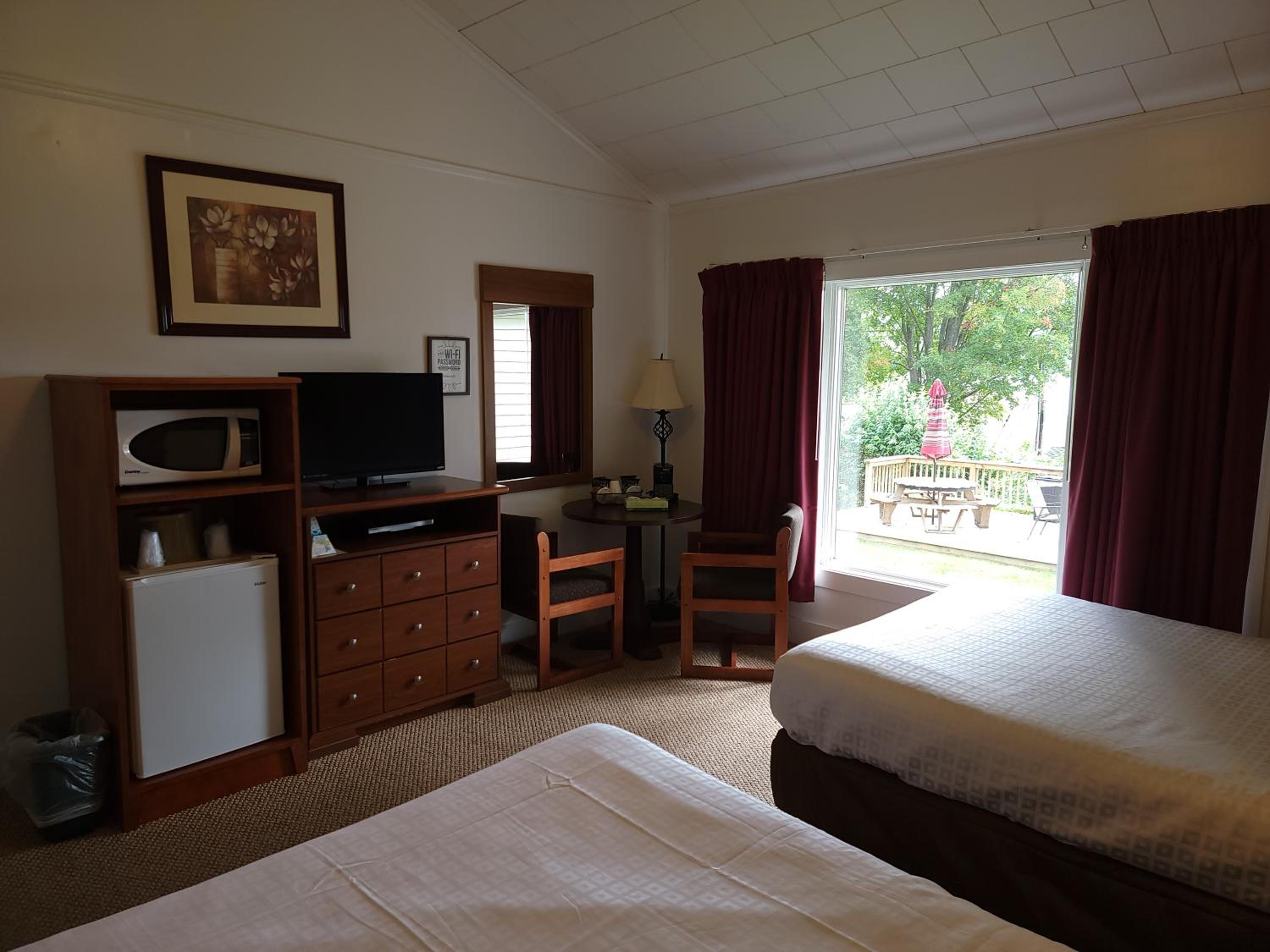 Double Room with Two Double Beds photo 3