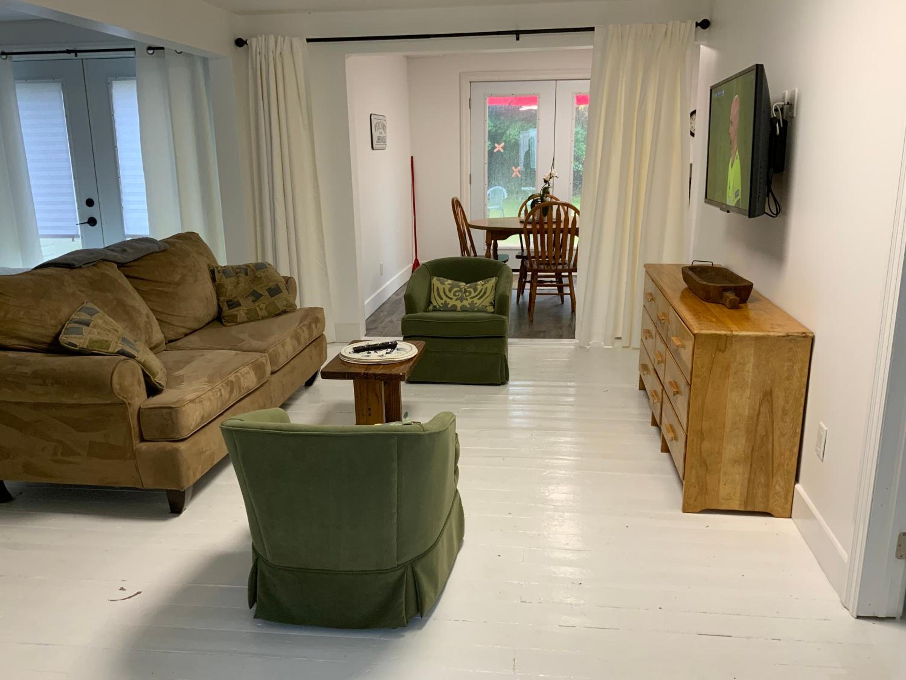 Family Room photo 1