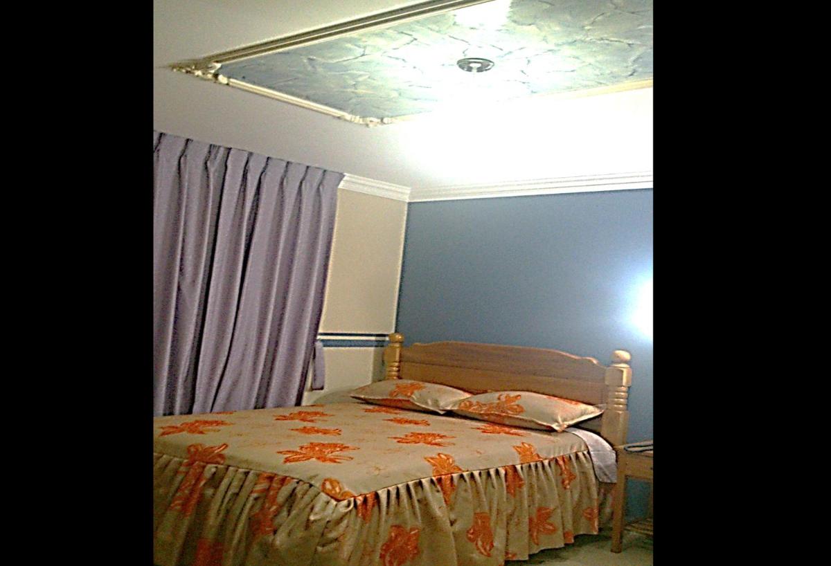 Double Room with Shared Bathroom photo 1