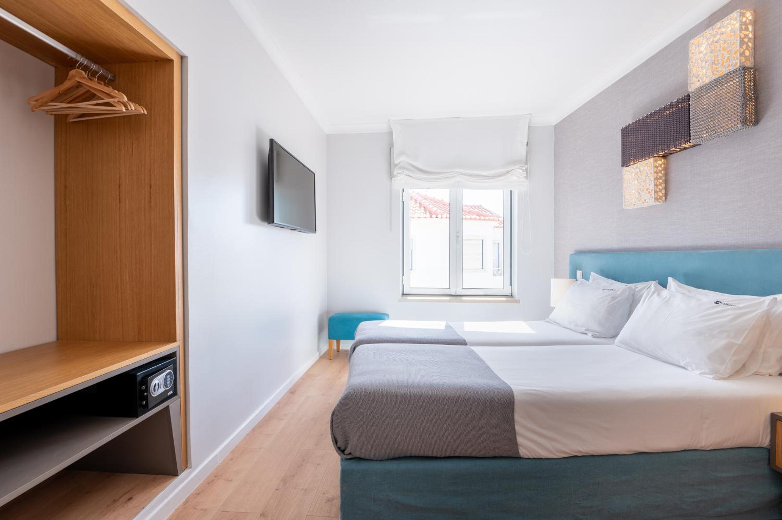 Twin Room - Photo 6