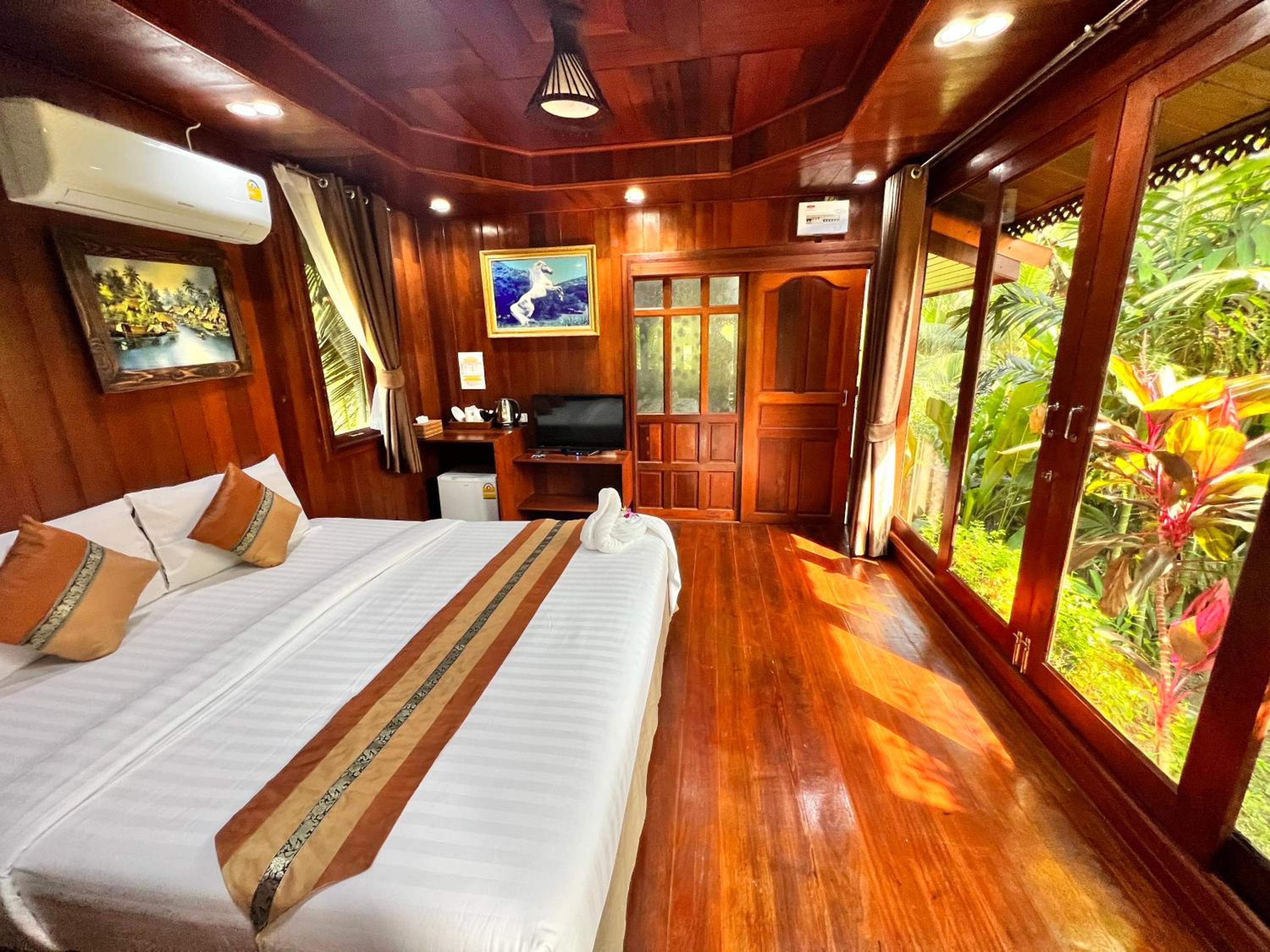 Double Room with Garden View - Photo 26