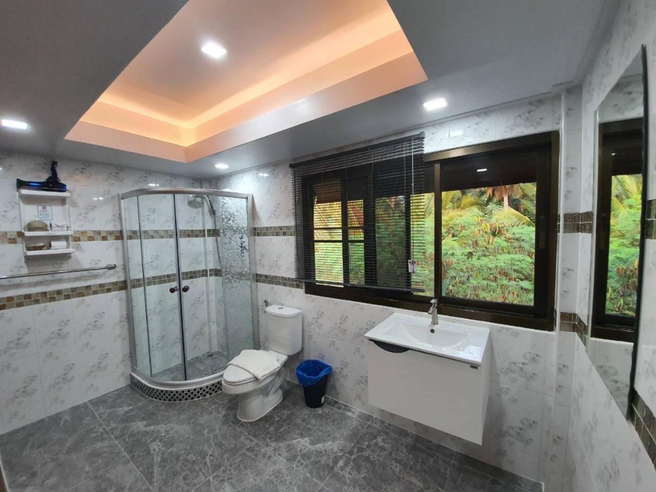 Double Room with Garden View - Photo 19