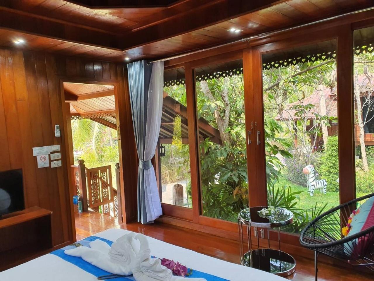 Double Room with Garden View - Photo 12