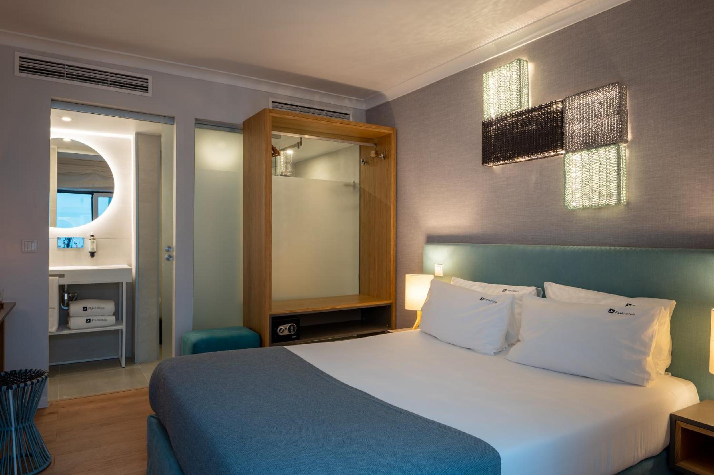 Double Room with Interior View - Photo 7