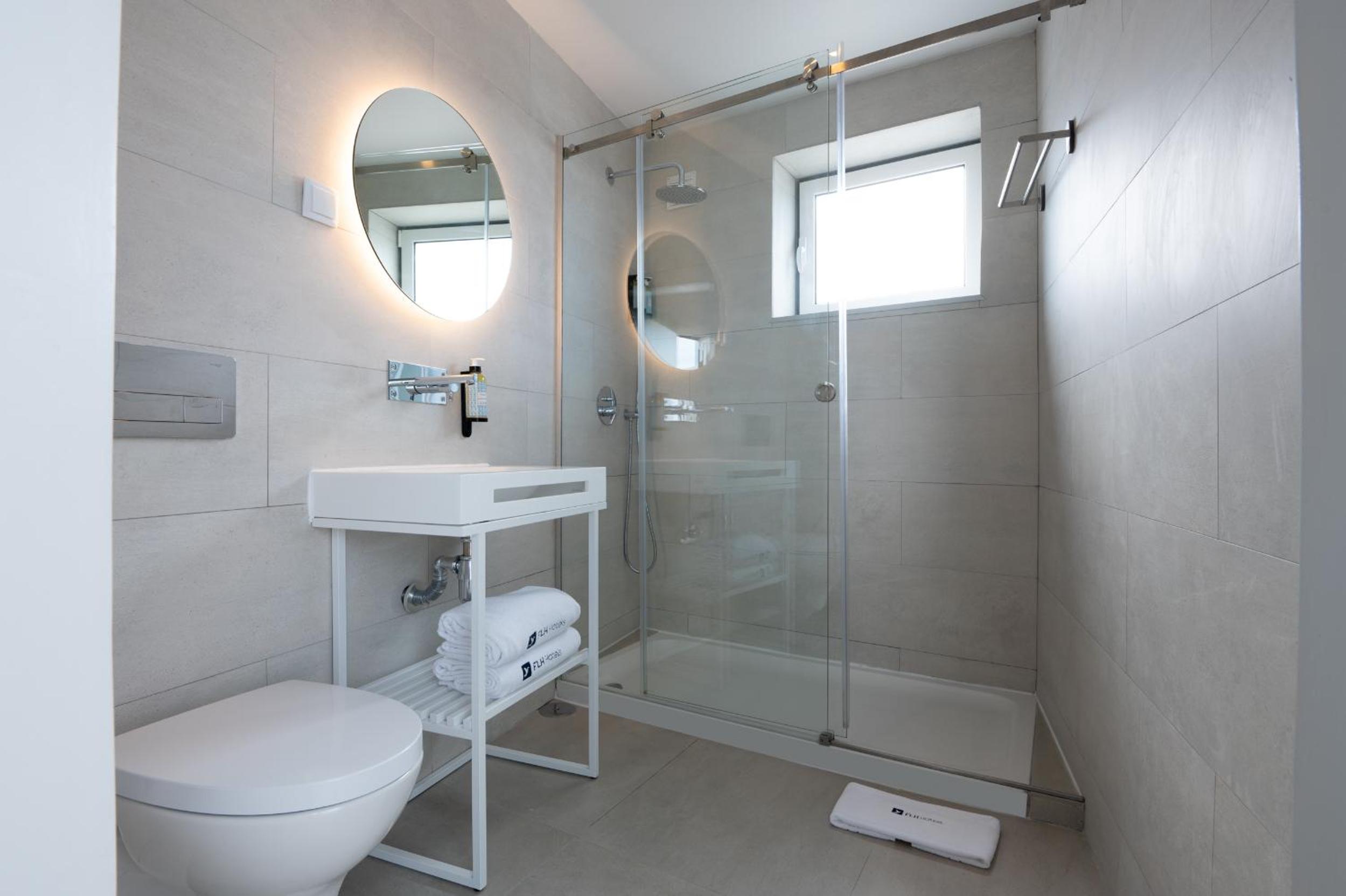 Superior Double Room with View - Photo 4