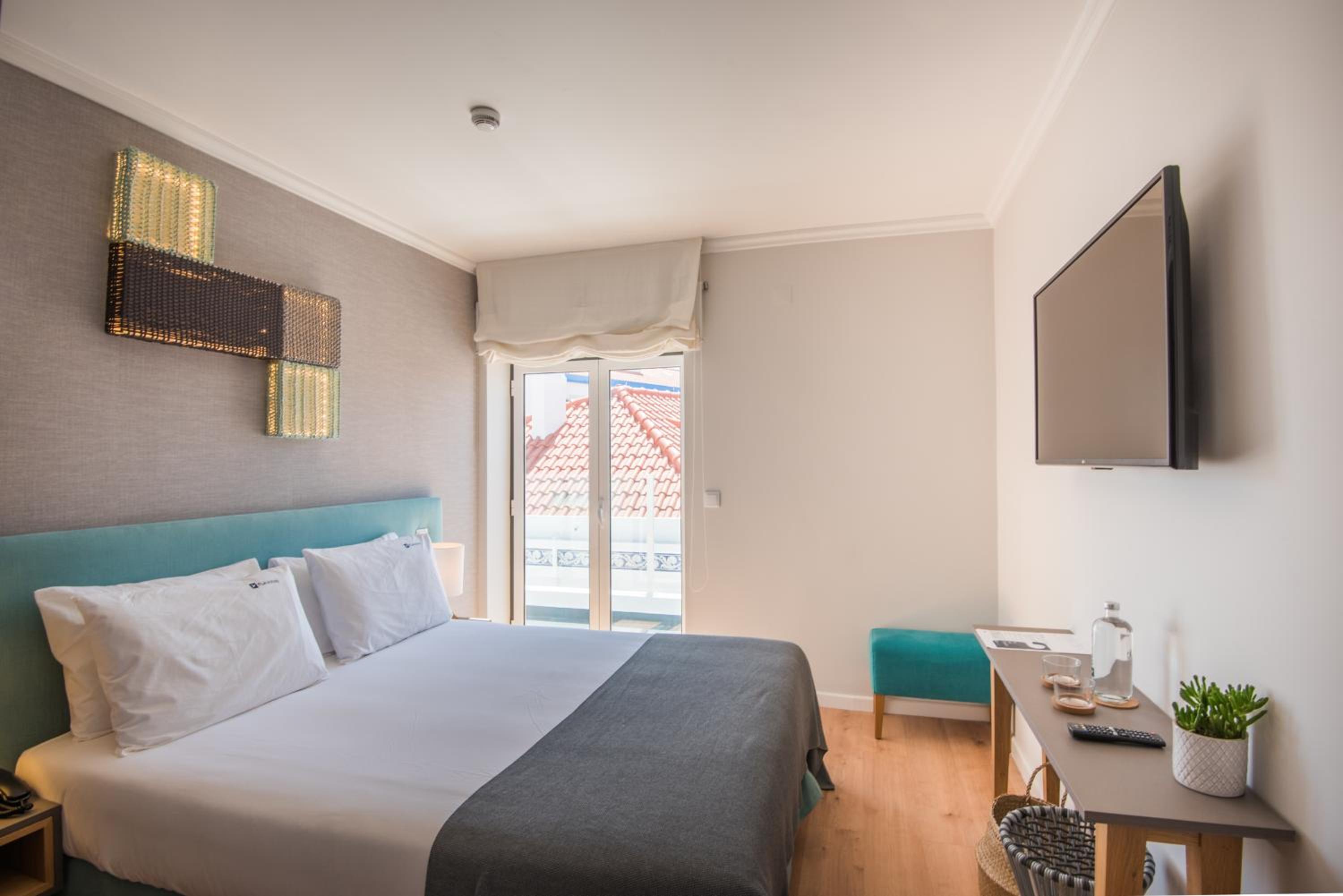 Superior Double Room with Balcony - Photo 1