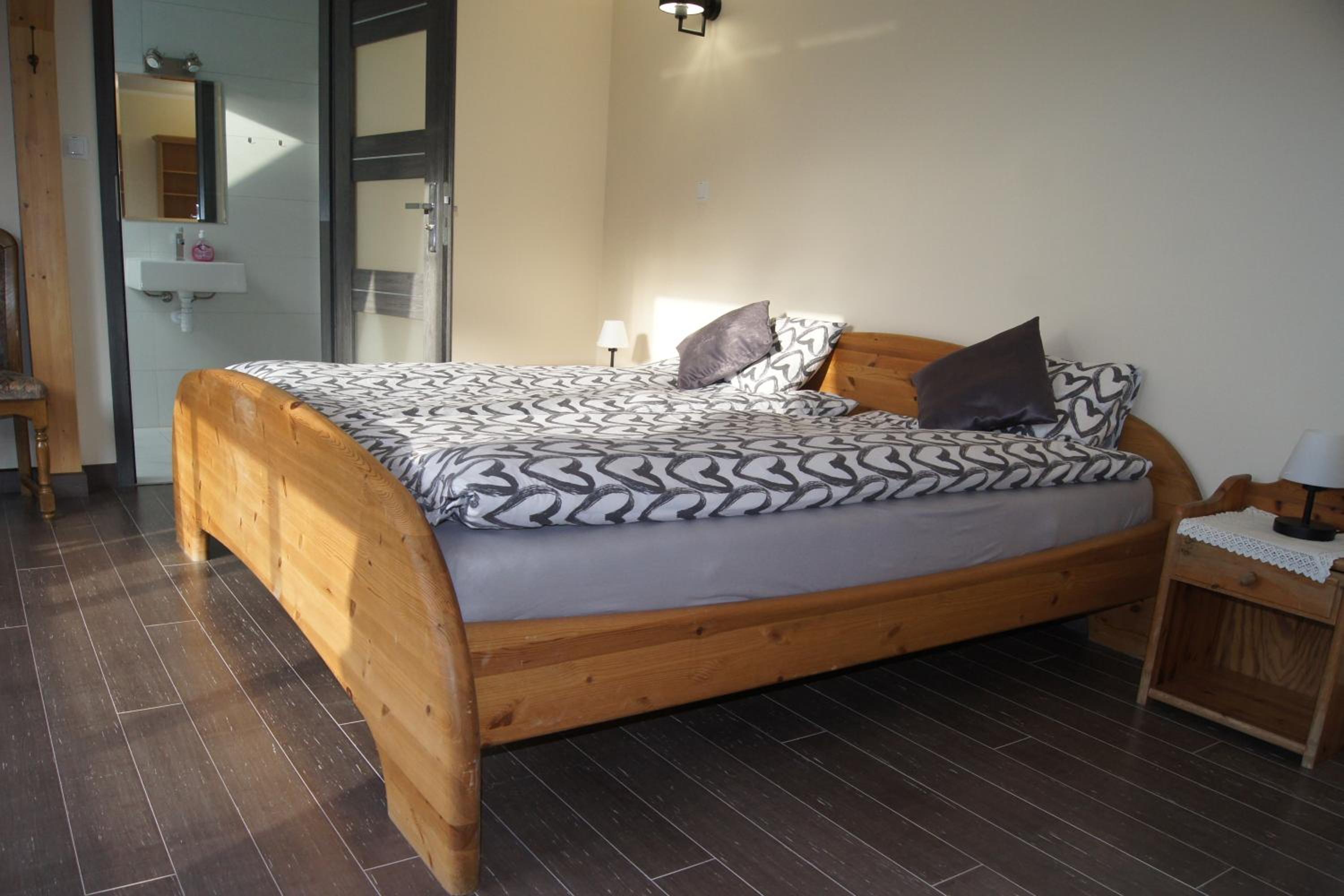 Standard Queen Room - Photo 18