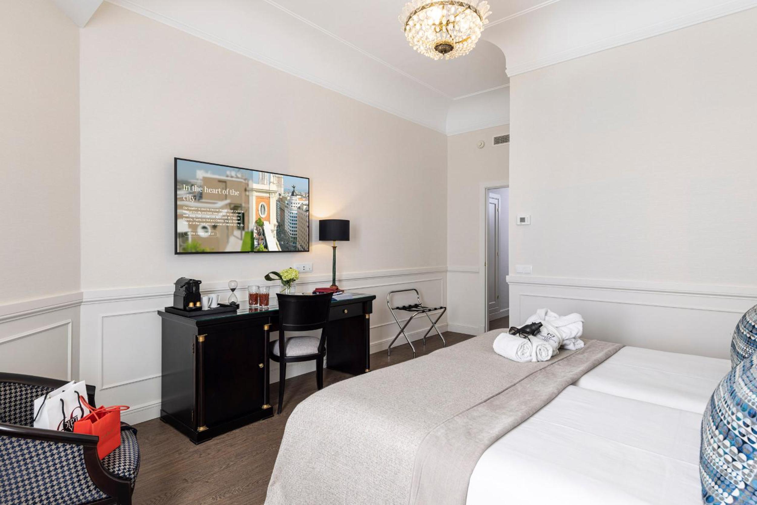Superior Double or Twin Room photo 3