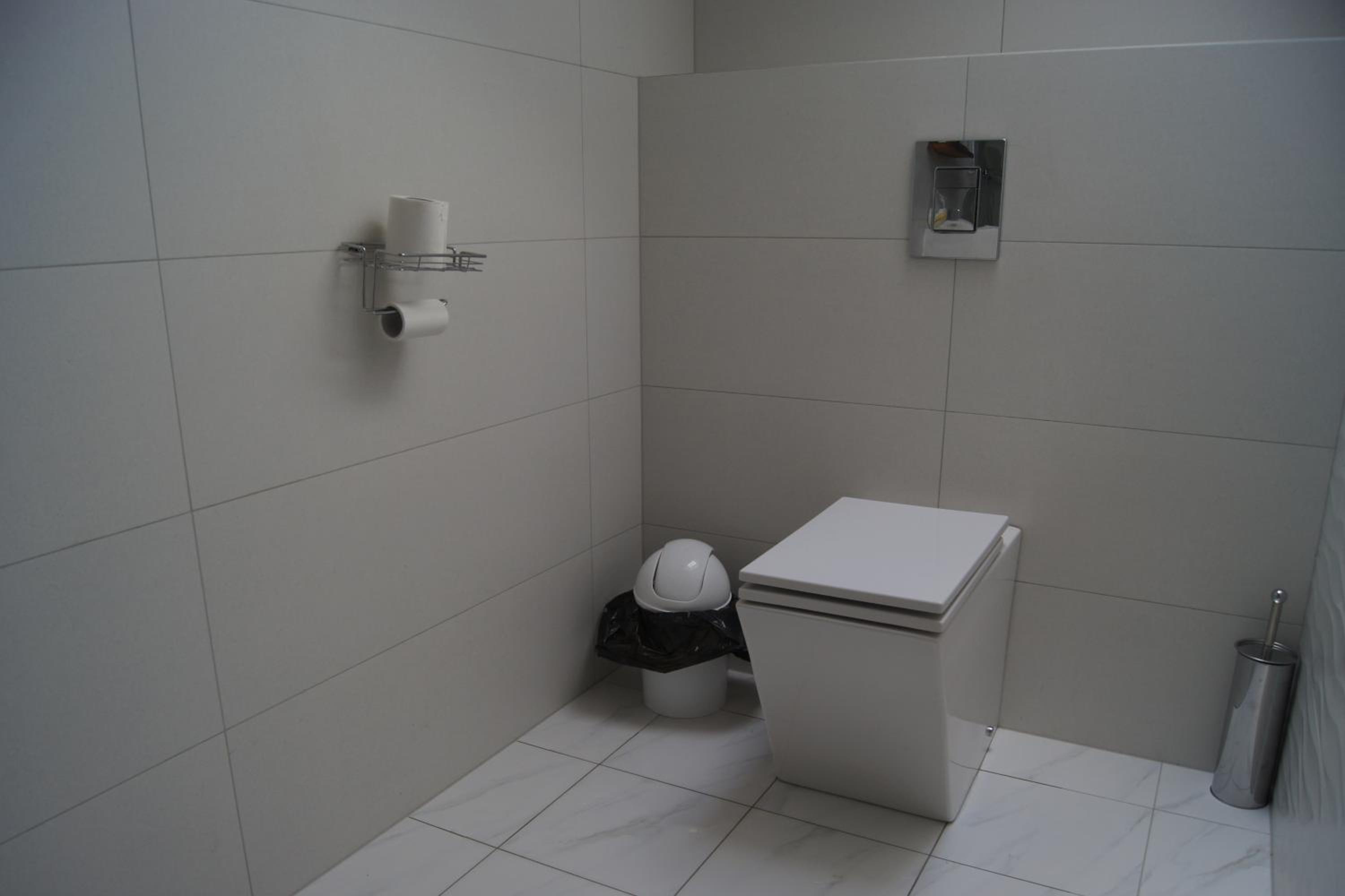 Standard Queen Room - Photo 19