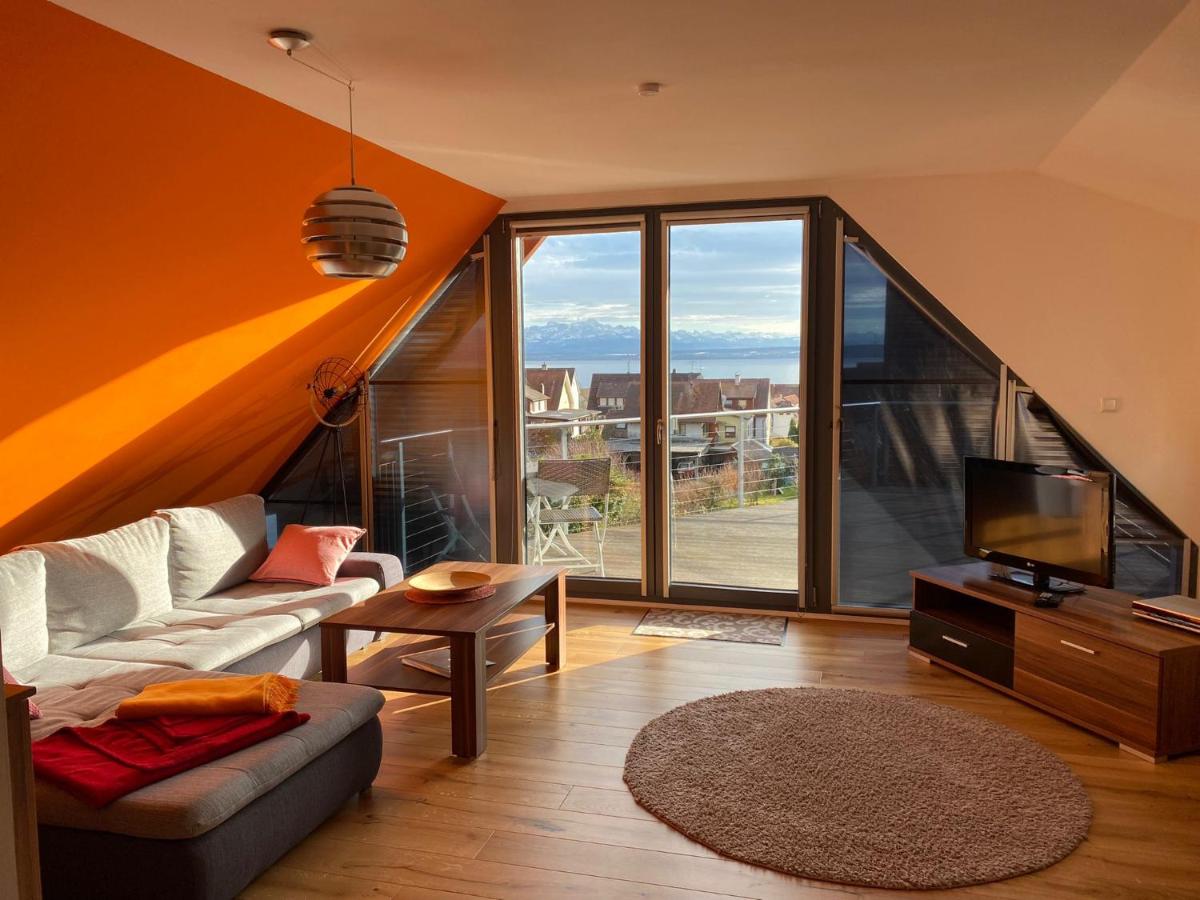 Apartment with Lake View photo 1