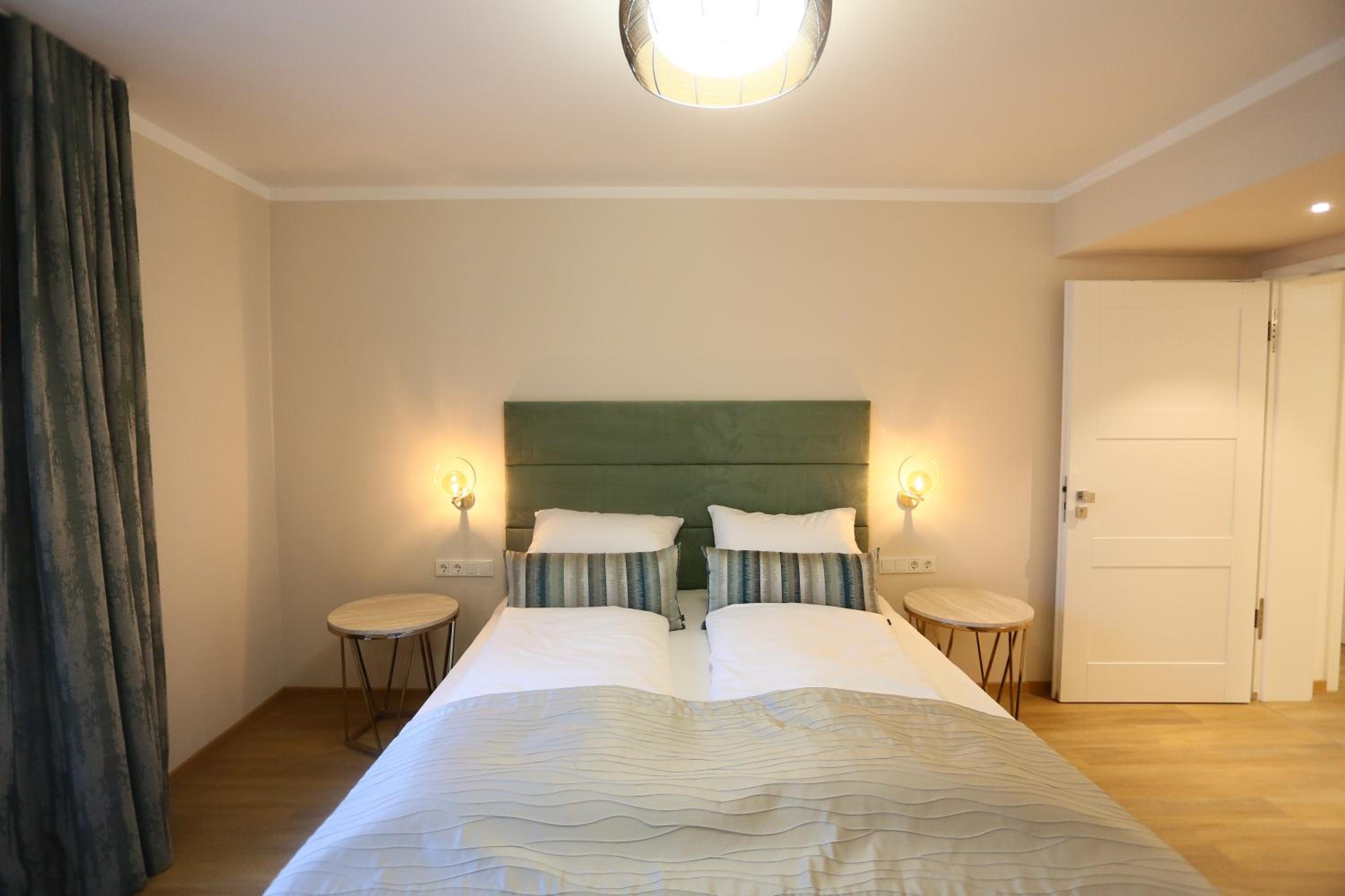 Standard Double Room - Photo 10