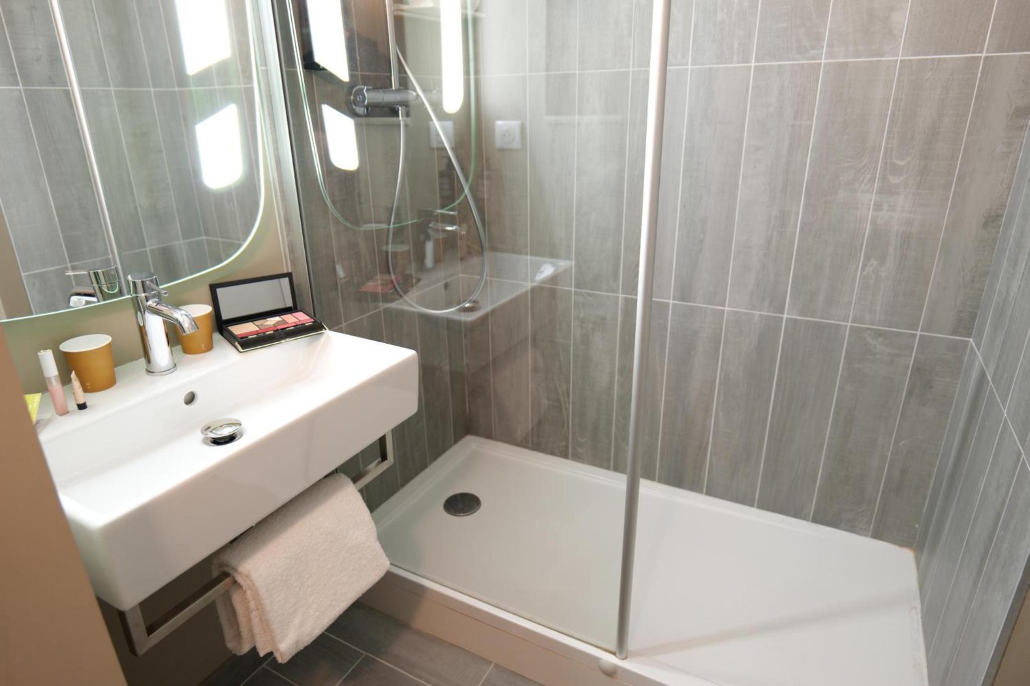 Superior Double Room with Bath or Shower