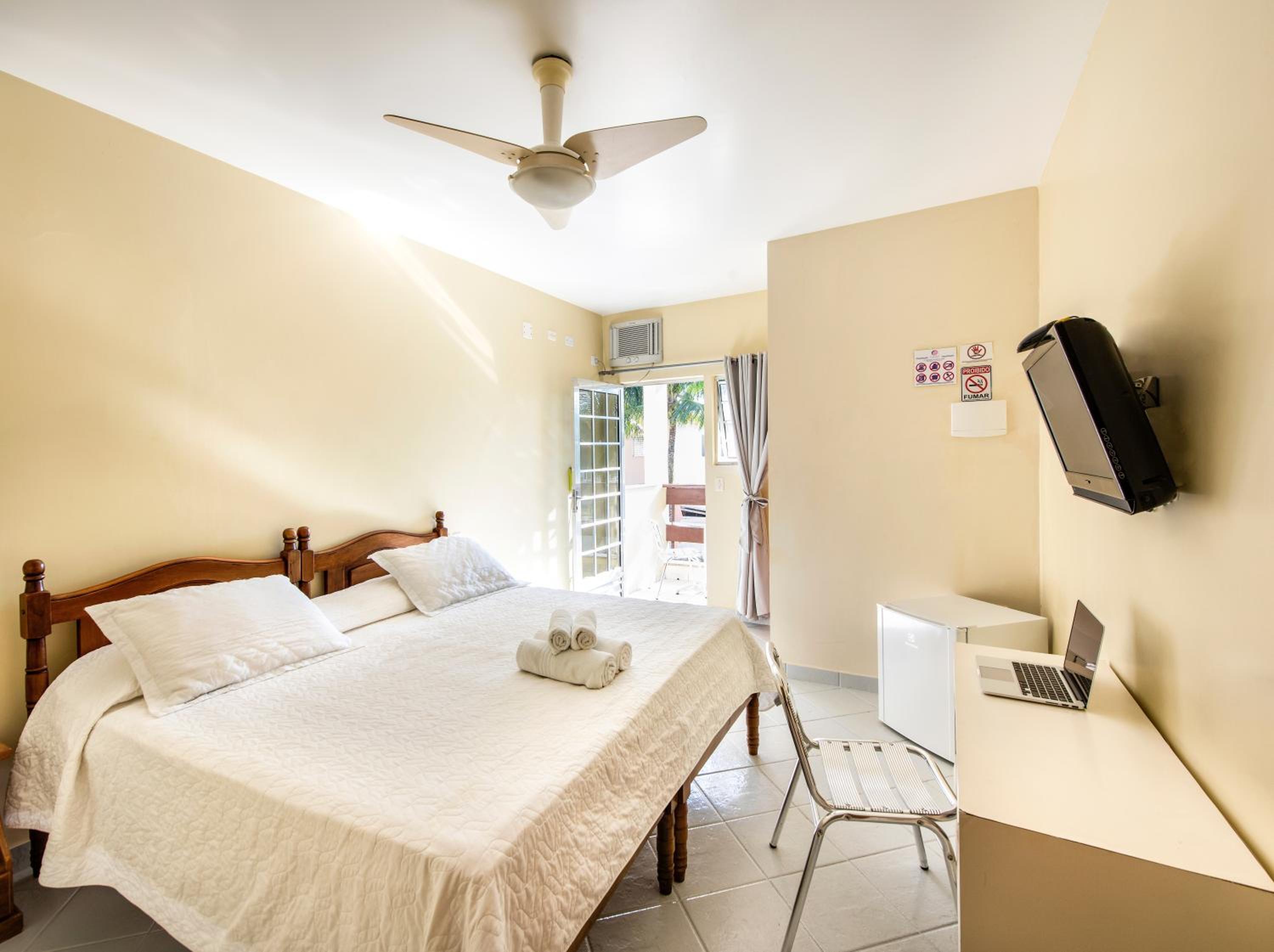 Double or Twin Room with Balcony photo 3