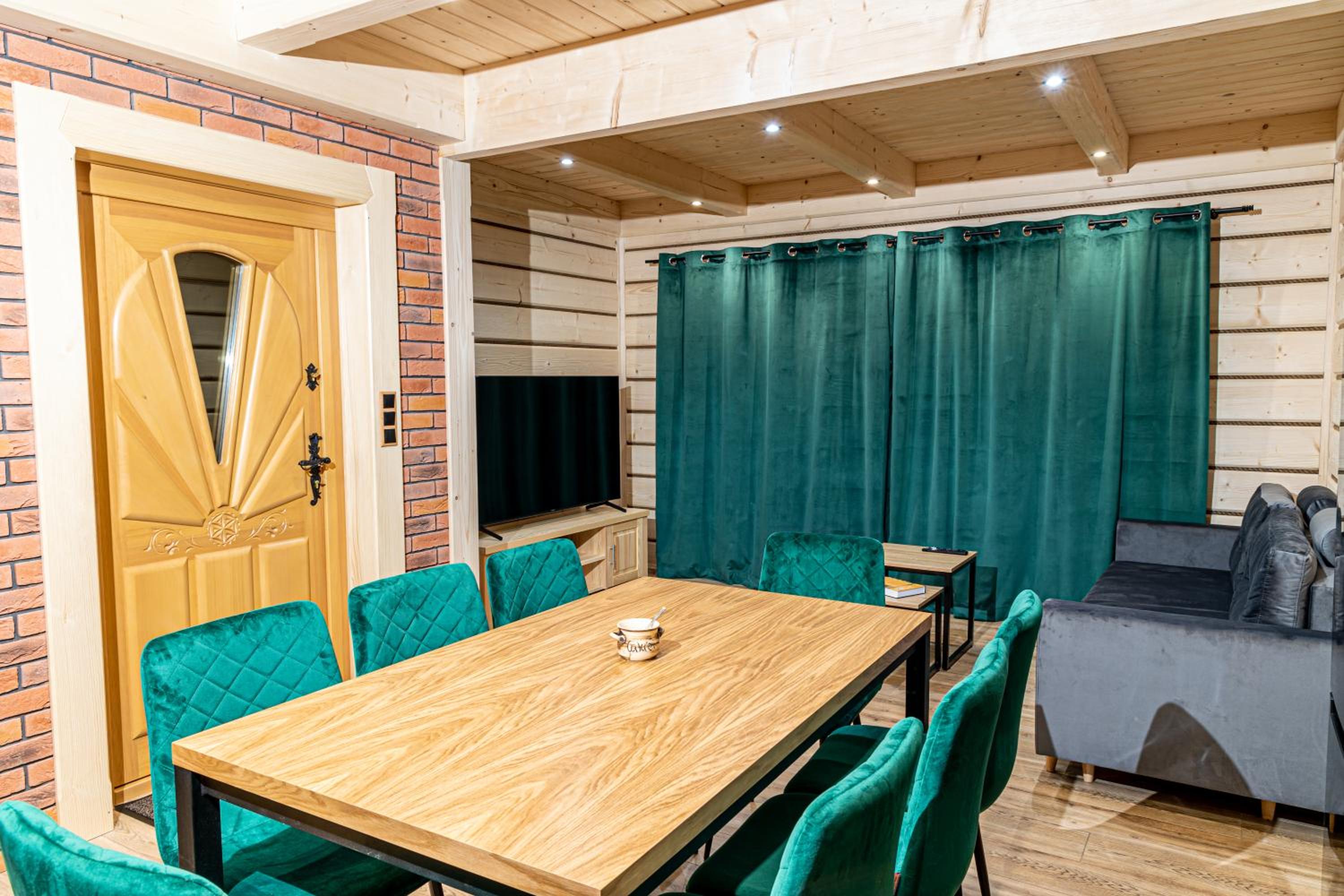 Three-Bedroom Chalet photo 1