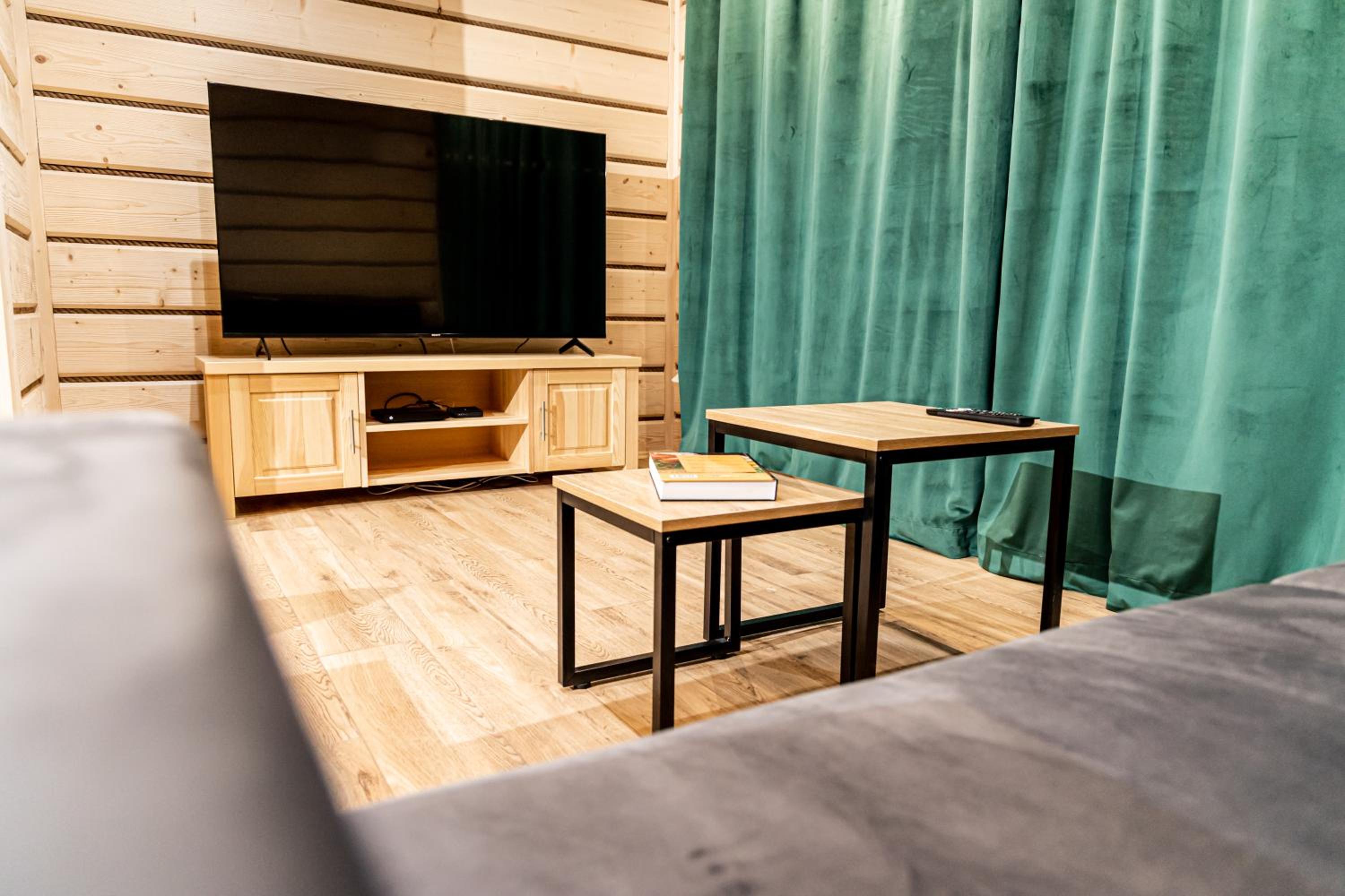 Three-Bedroom Chalet photo 2
