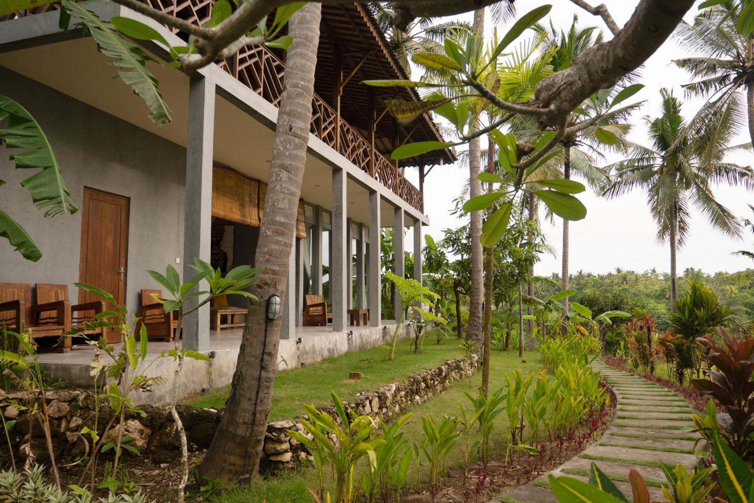Deluxe Suite with Sea View - Photo 45