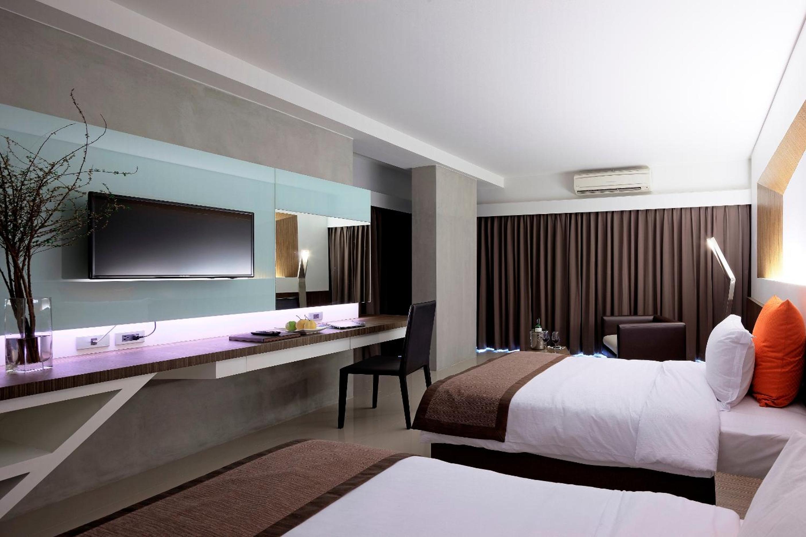 Deluxe Twin Room photo 2