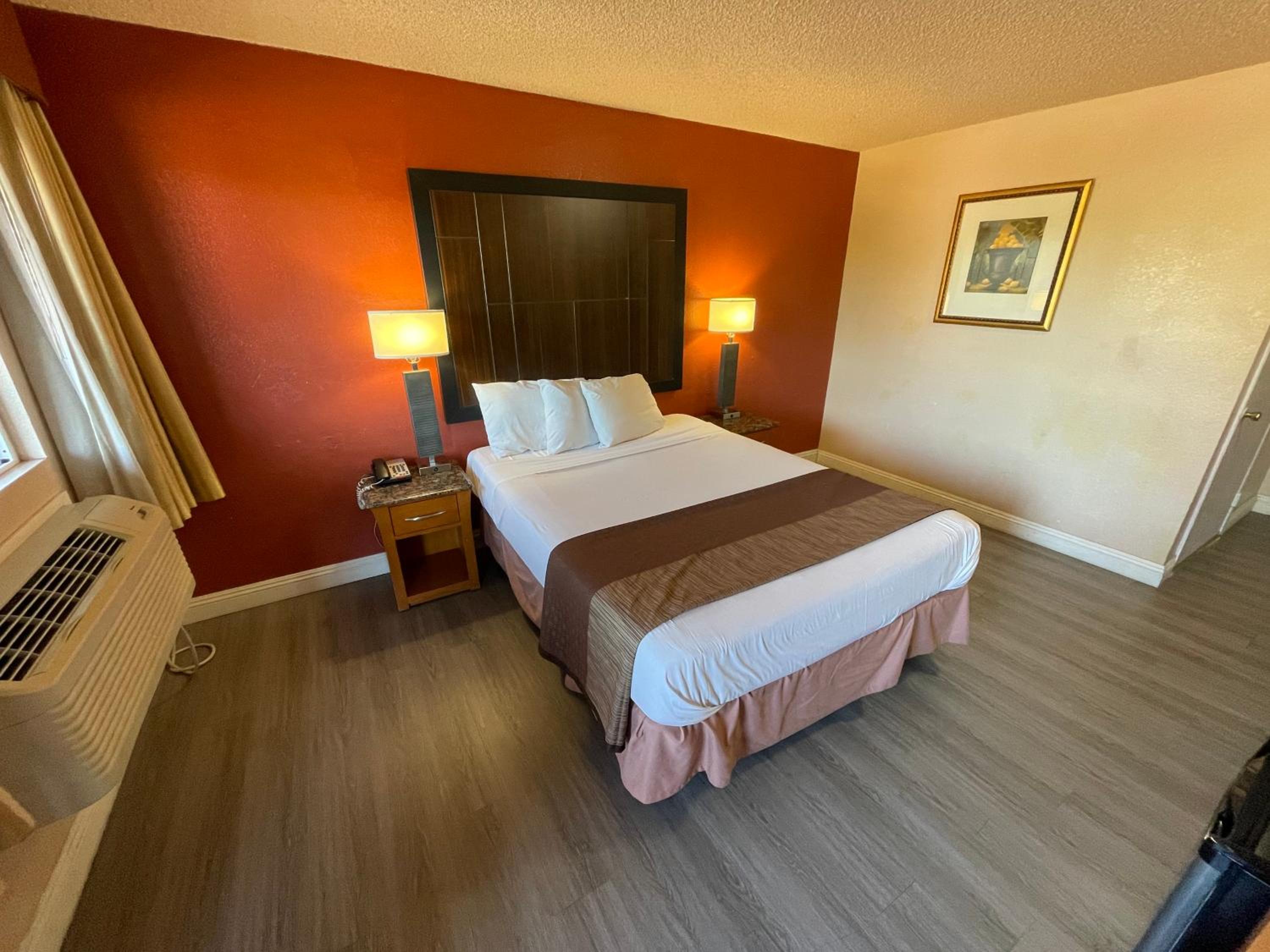 Queen Room