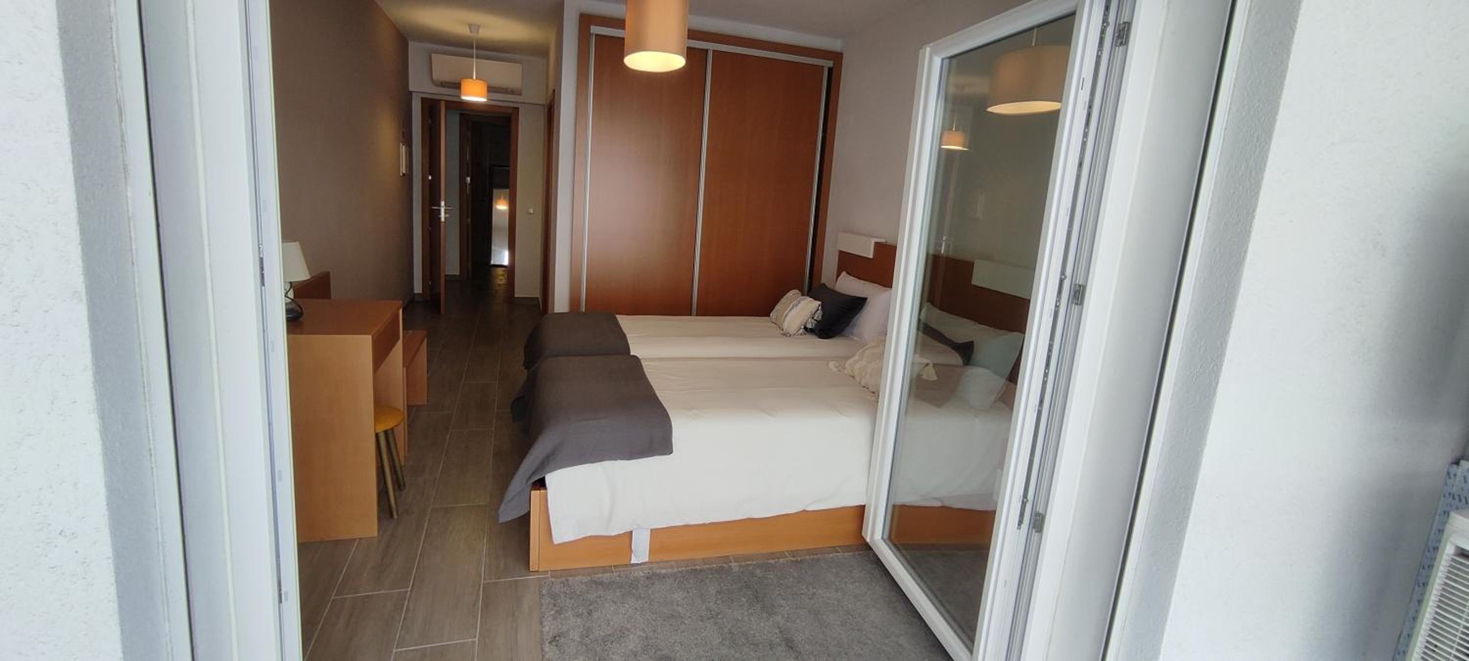 Twin Room with Private Bathroom photo 3