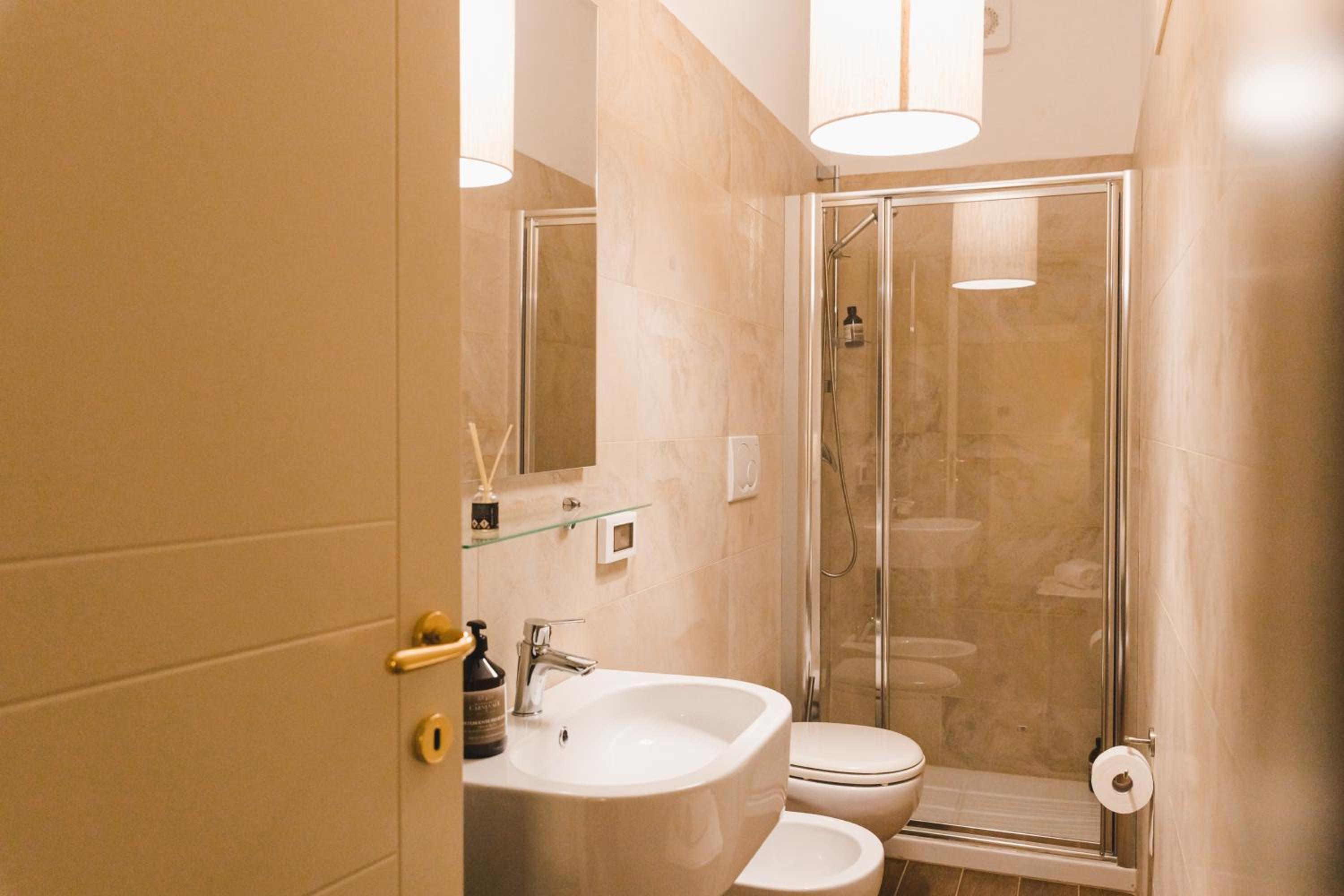 Deluxe Double or Twin Room photo 2