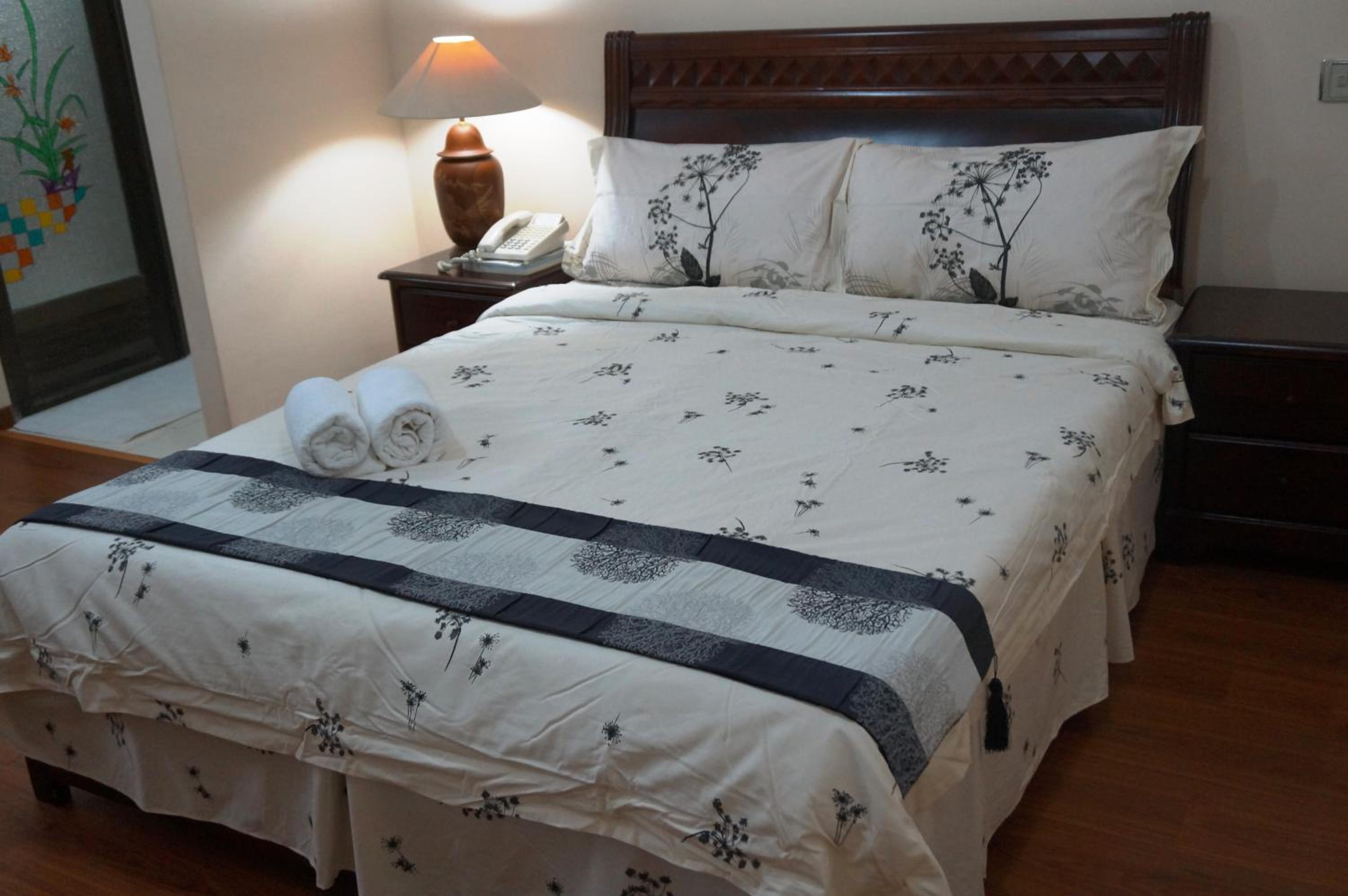 Deluxe Queen Room photo 2