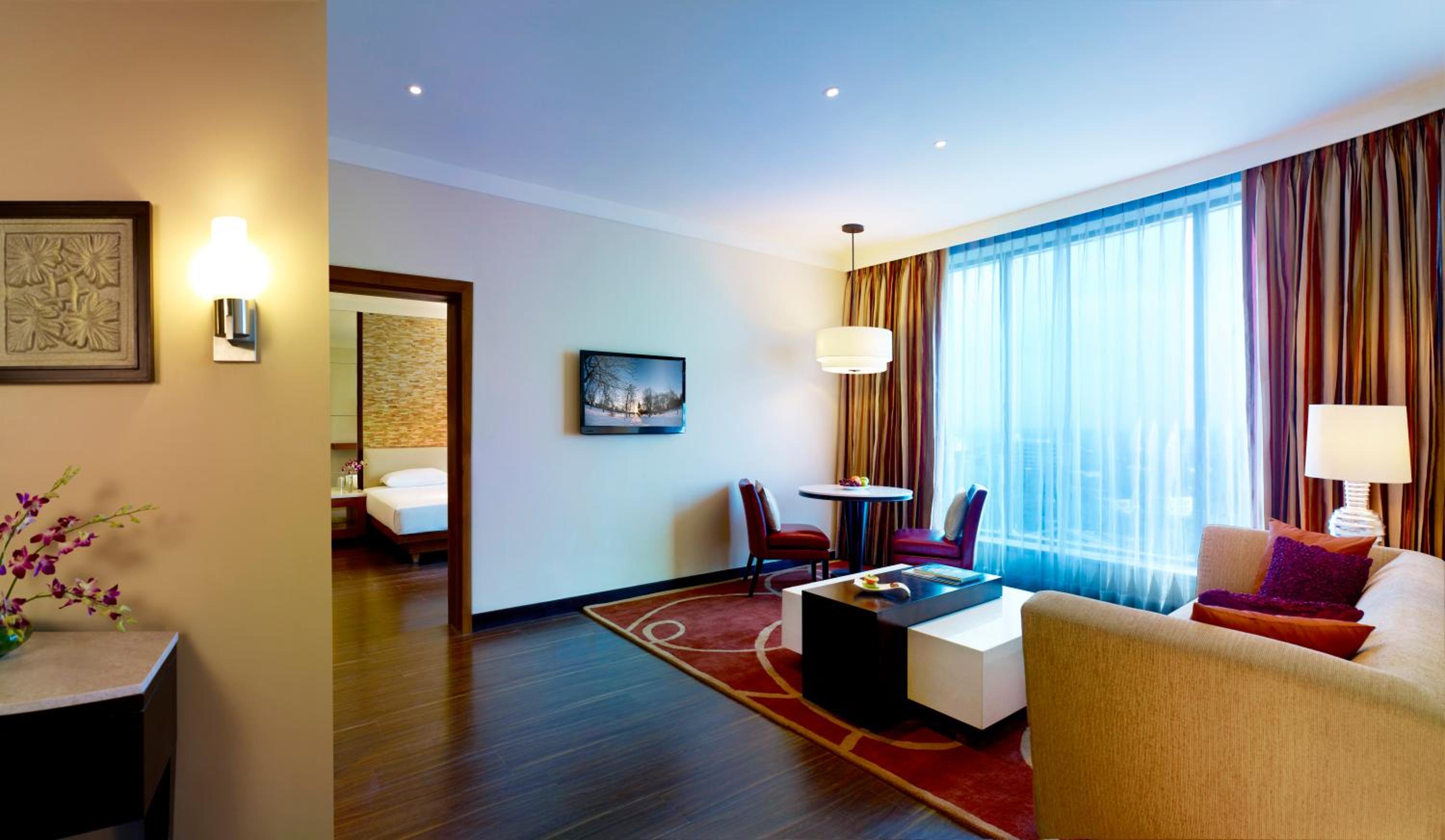 Deluxe Suite - Photo 1