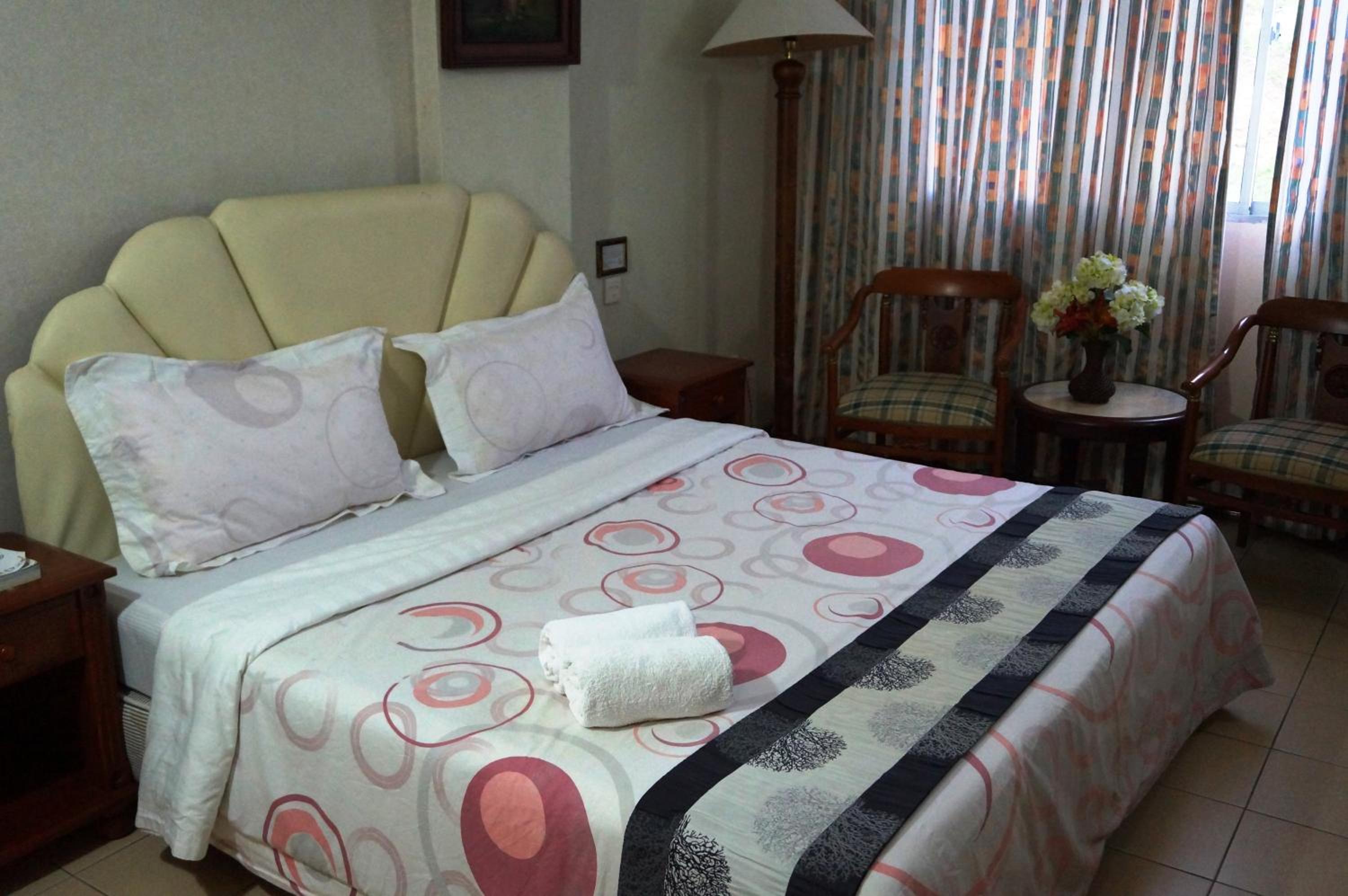 Standard Queen Room photo 2