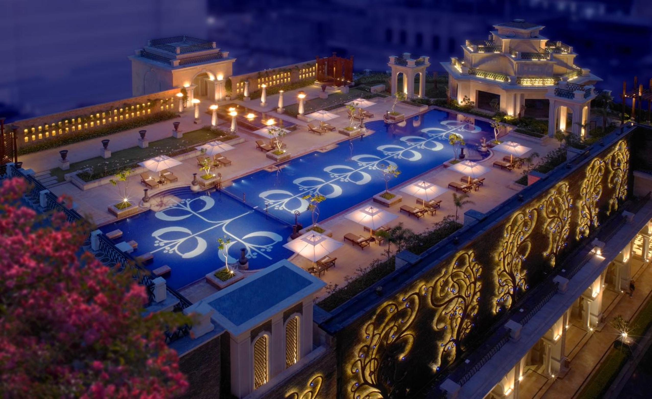 Deluxe Pool View Room photo