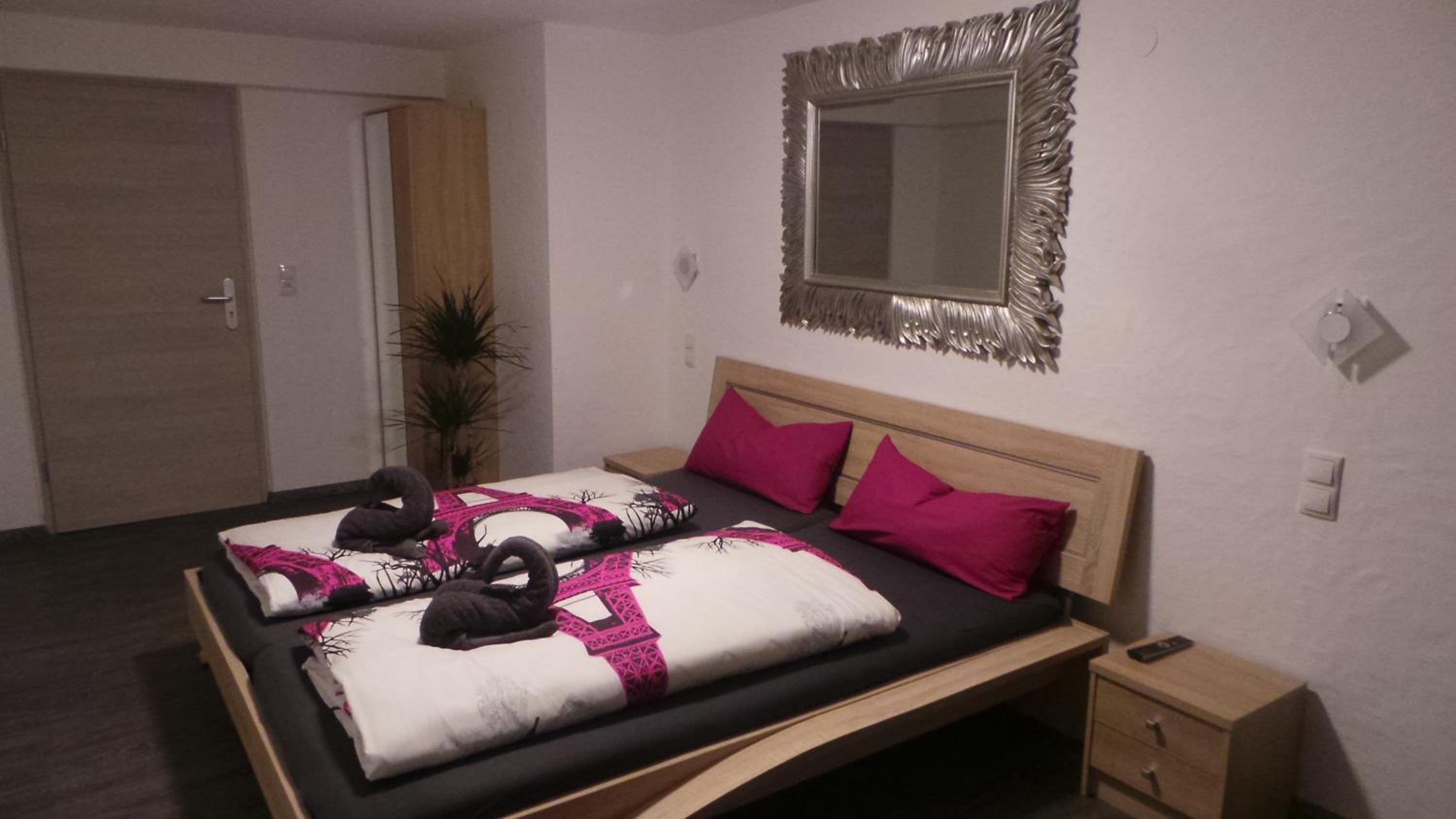 Double Room - Photo 1