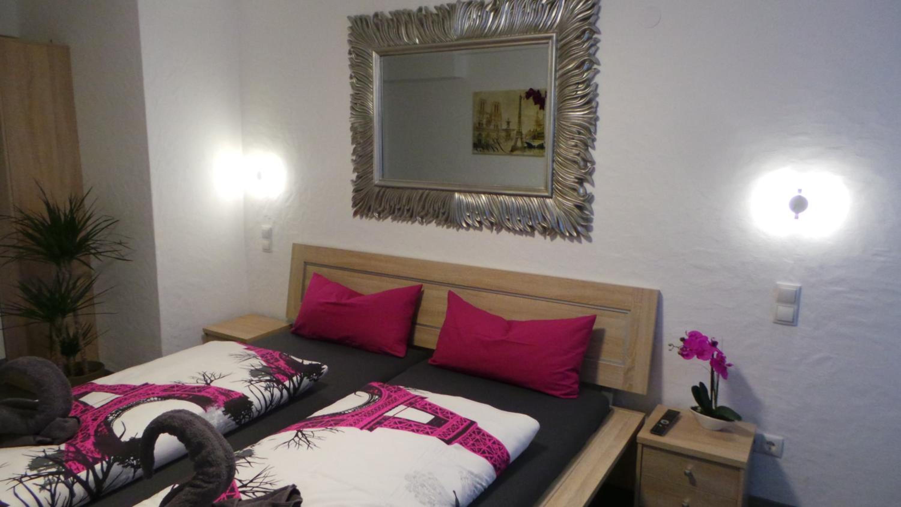 Double Room - Photo 6
