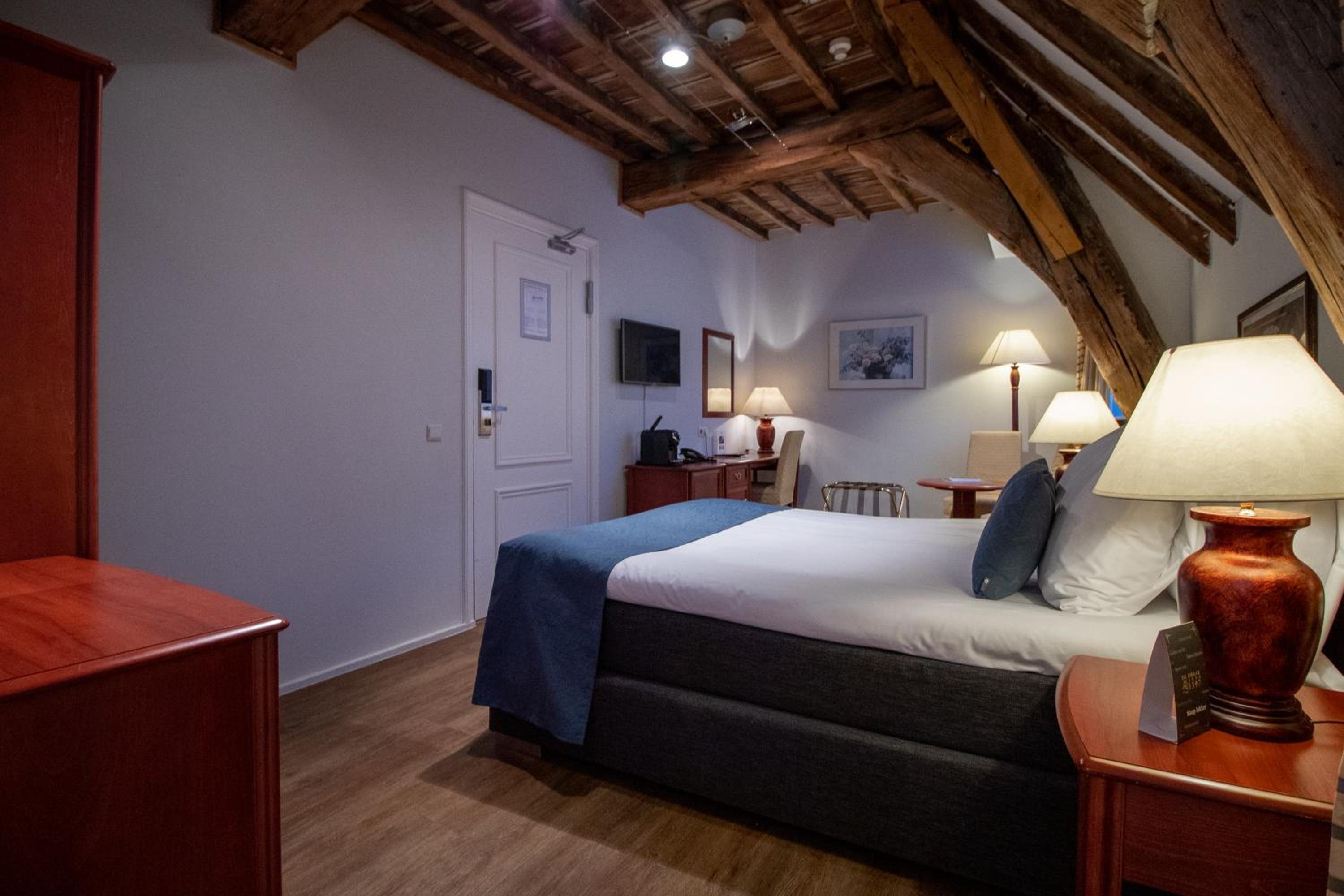 Deluxe Double Room - Photo 1