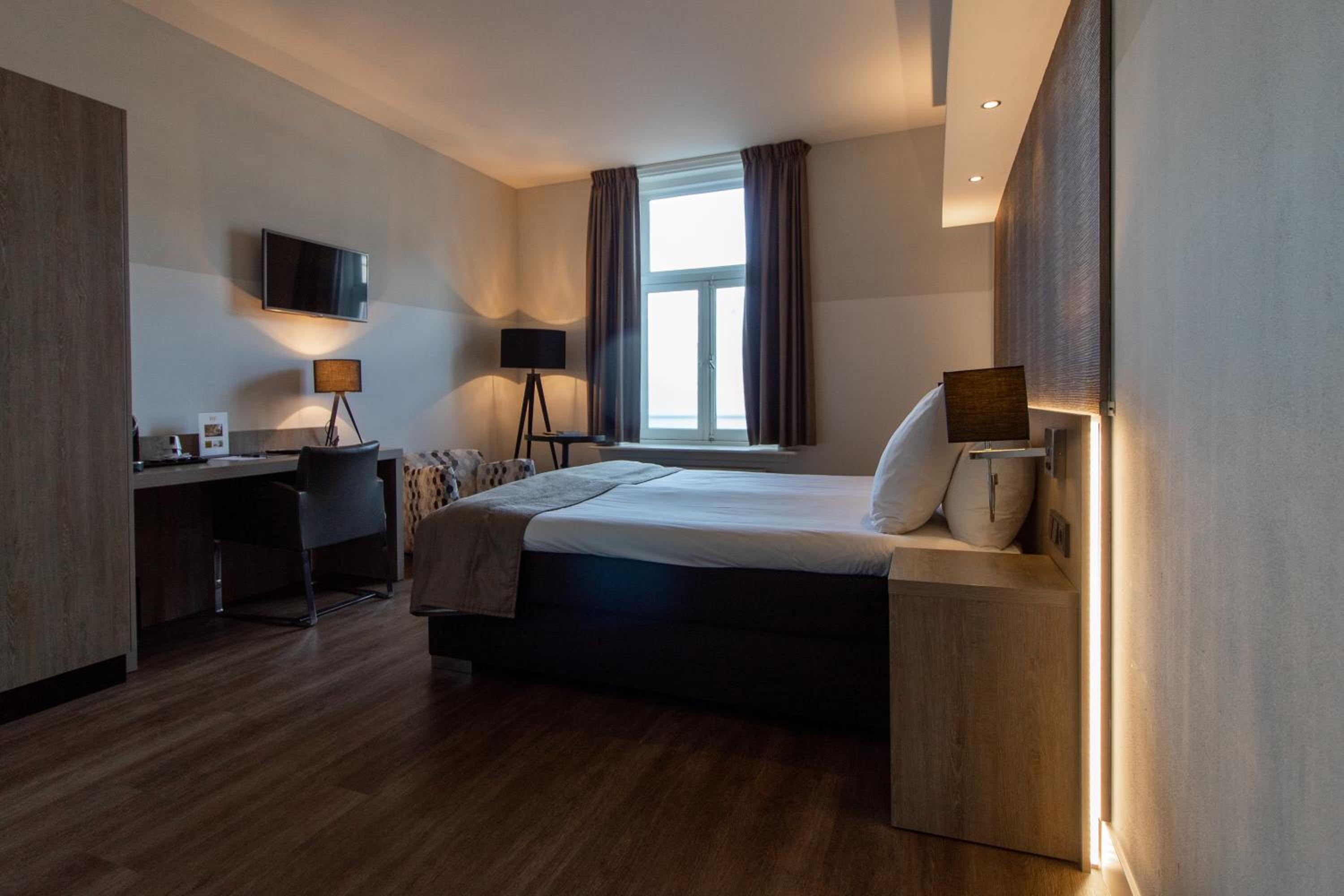 Deluxe Twin Room - Photo 3
