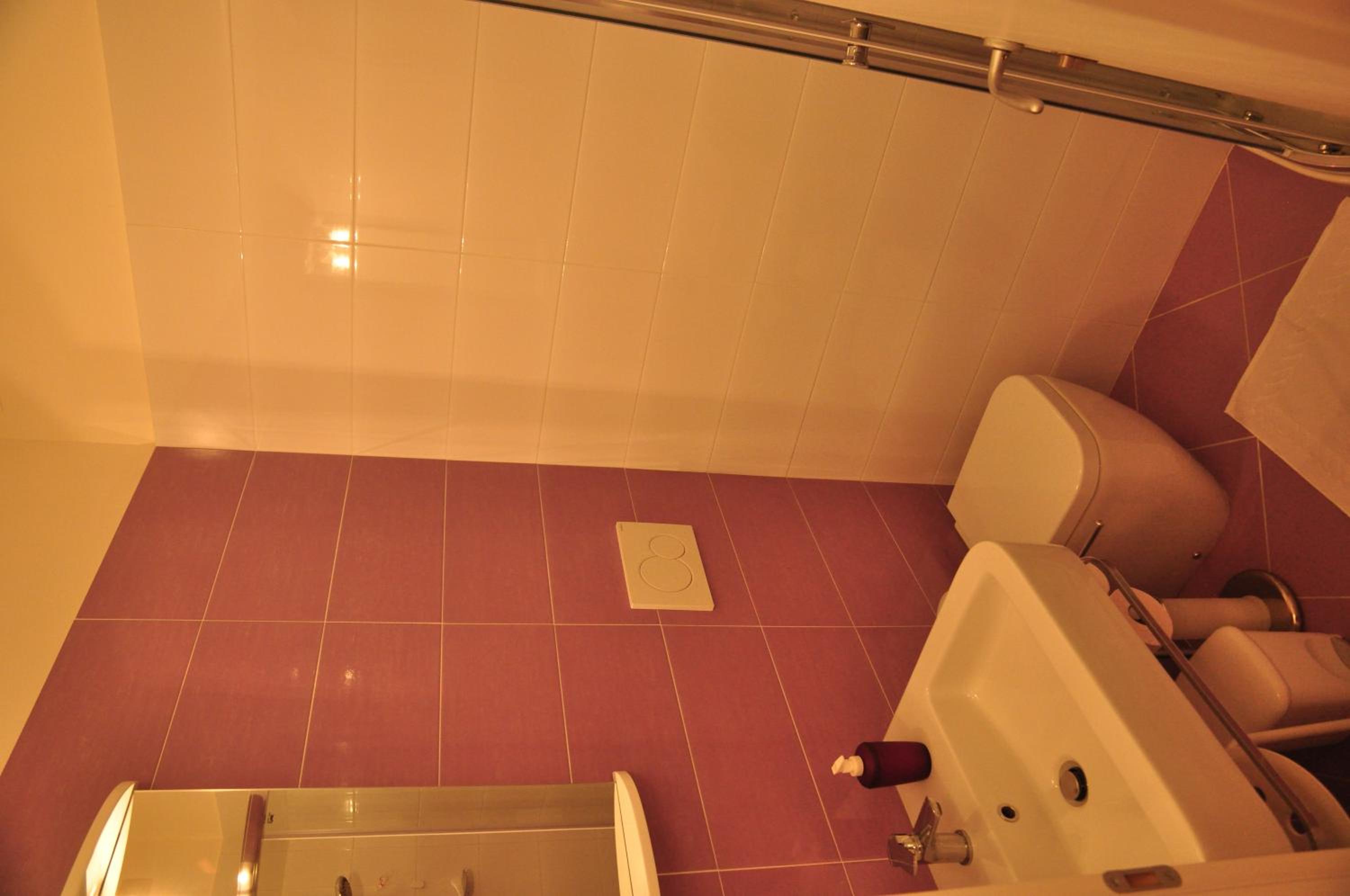 Double Room with Private Bathroom photo 2