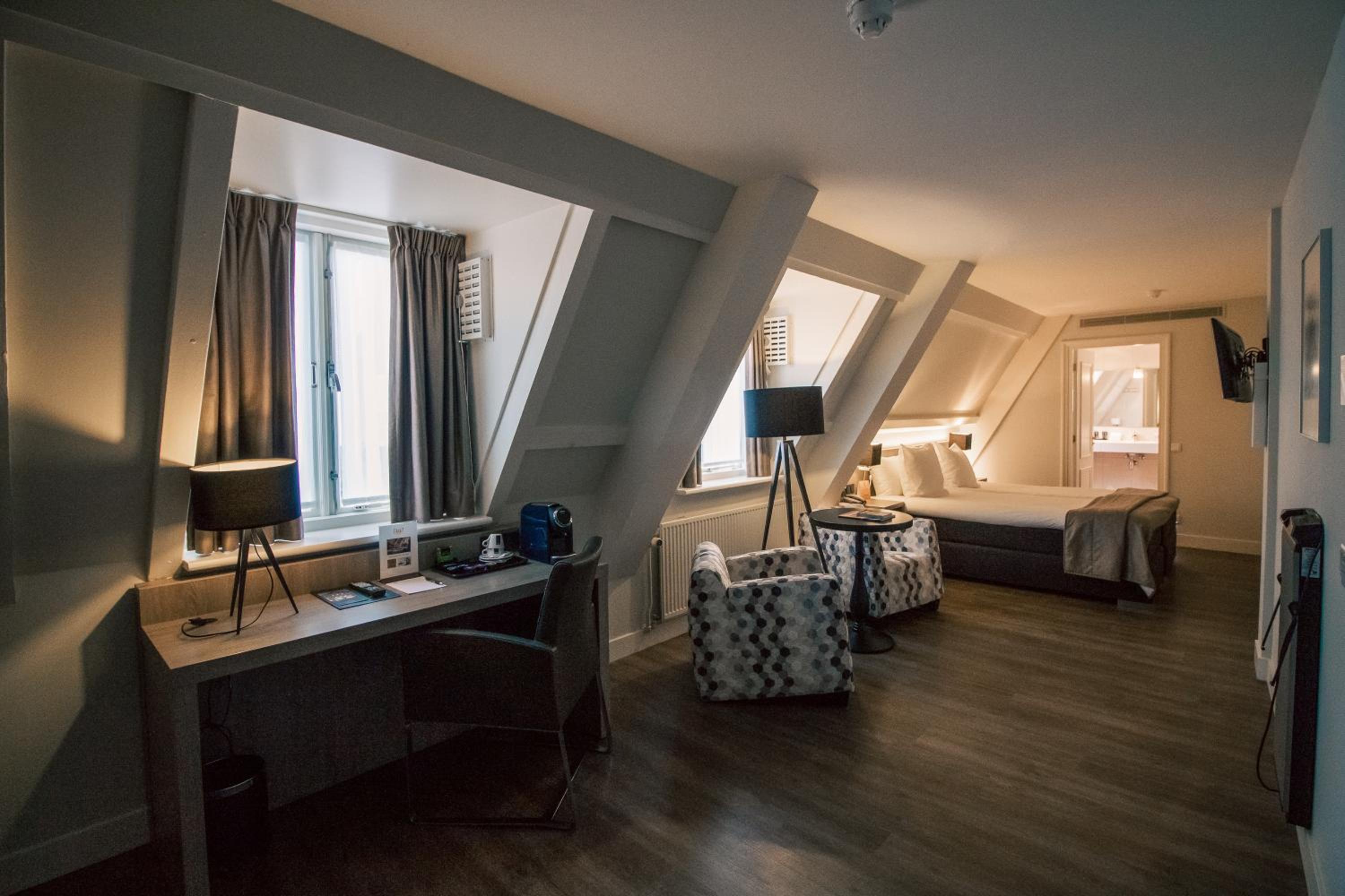 Suite - Photo 2