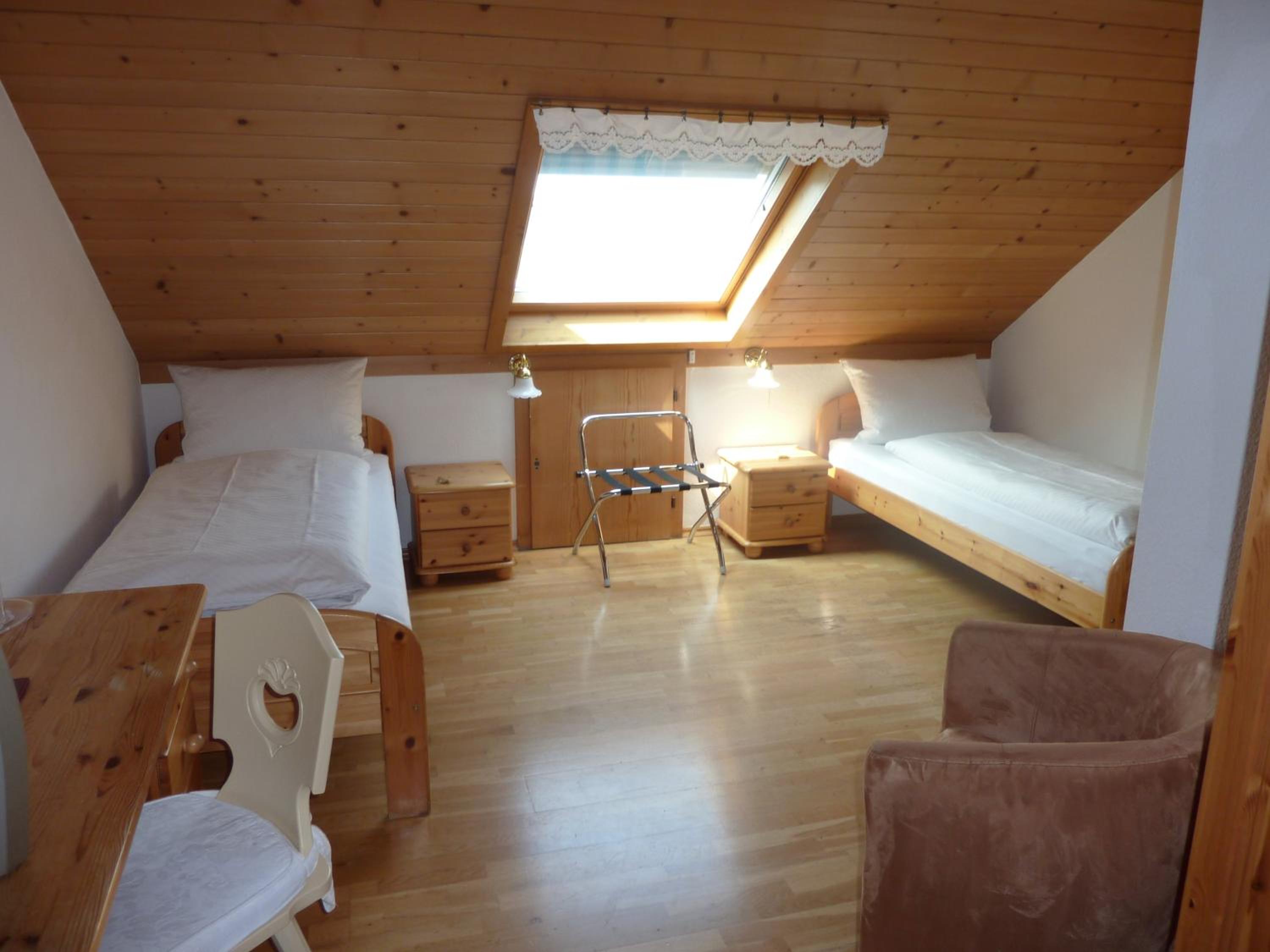 Economy Double Room - Photo 3