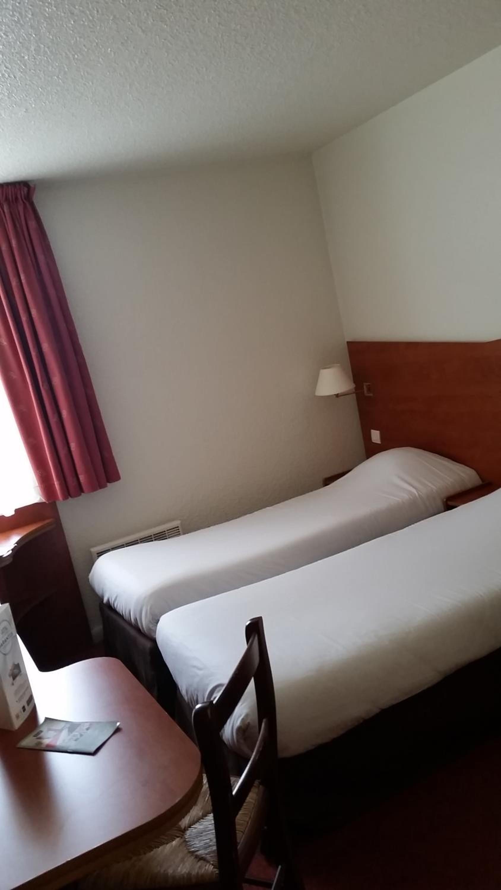 Twin Room - Photo 1