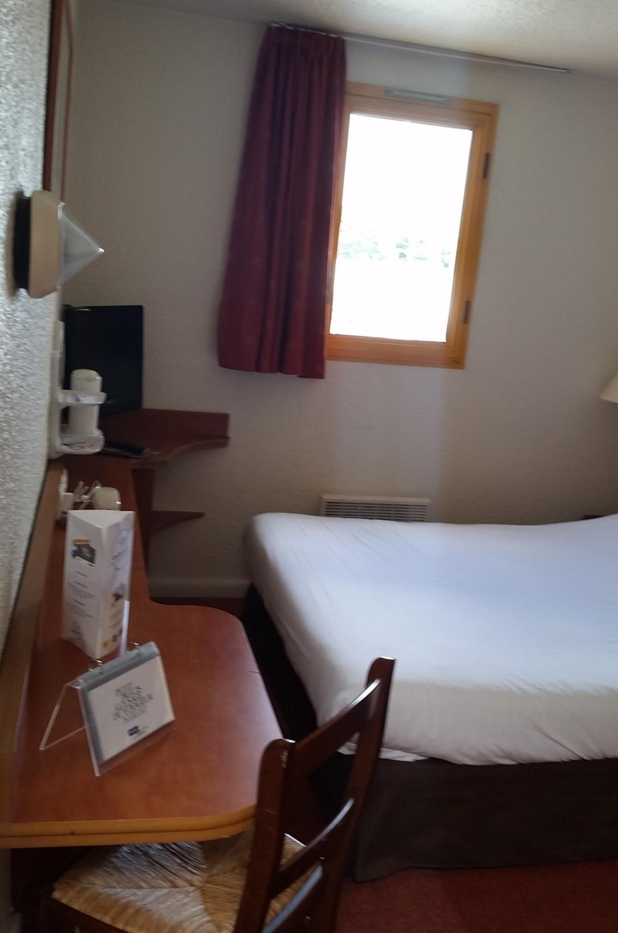 Double Room - Photo 2