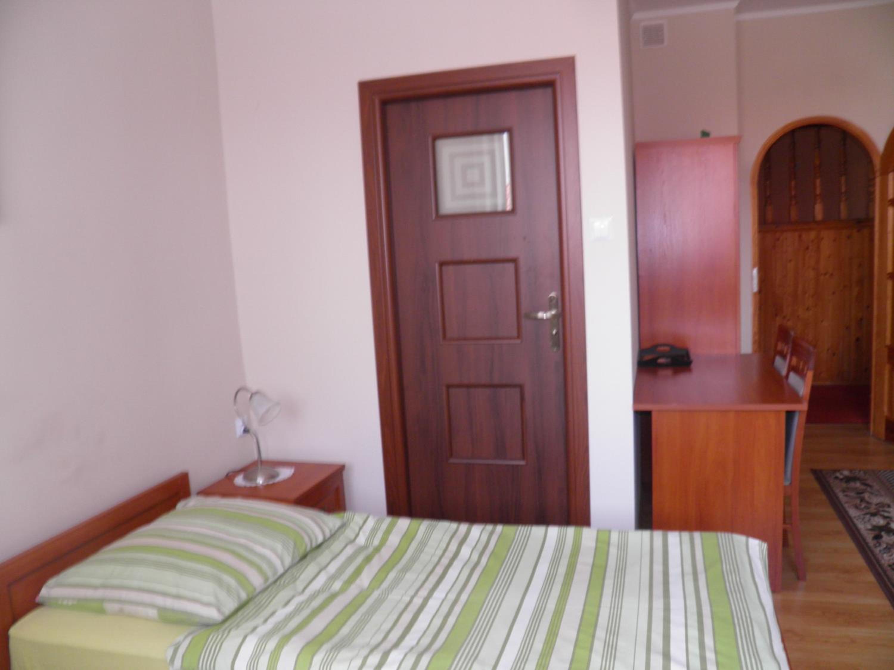 Double or Twin Room - Photo 2