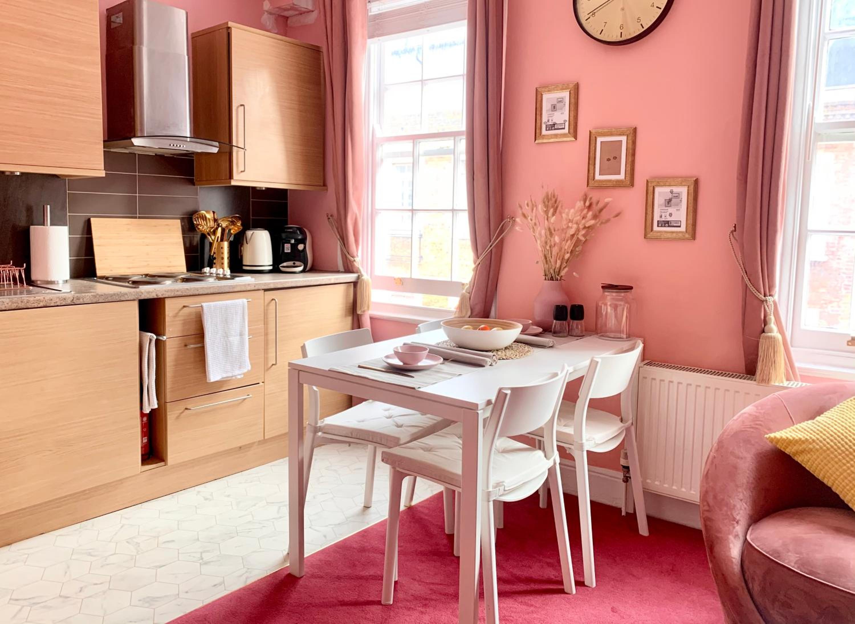 Two-Bedroom Apartment - Cherry Blossom photo 2