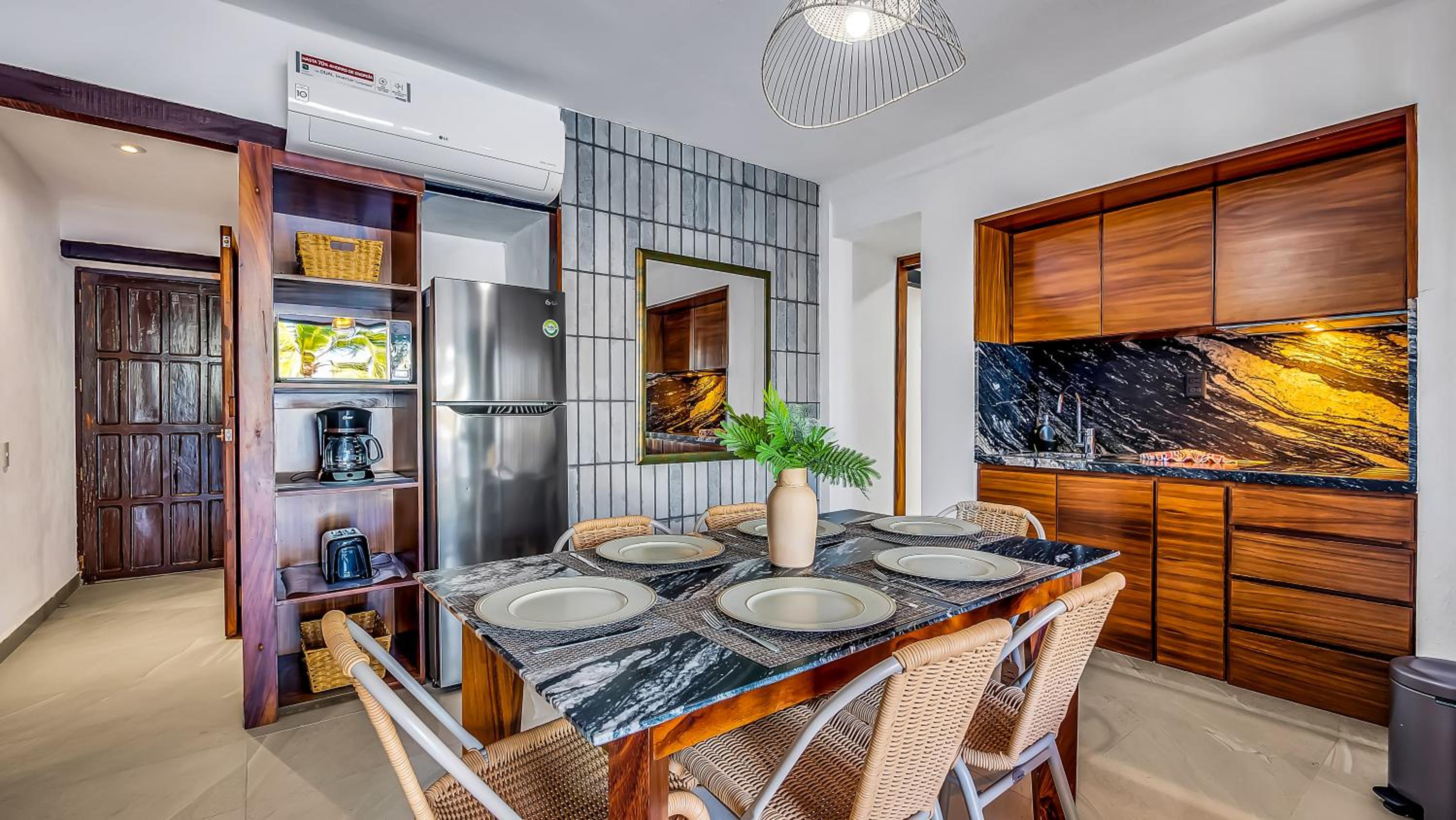 Two-Bedroom Suite with Terrace - Photo 10