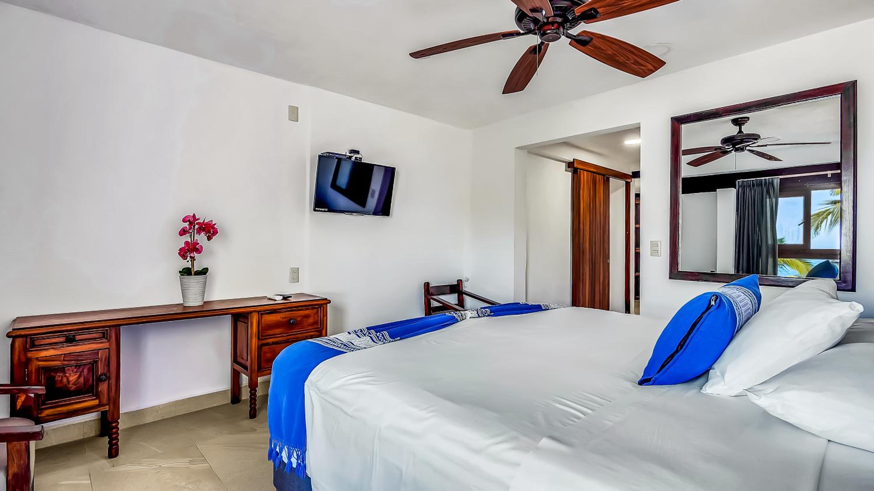 Two-Bedroom Suite - Photo 9