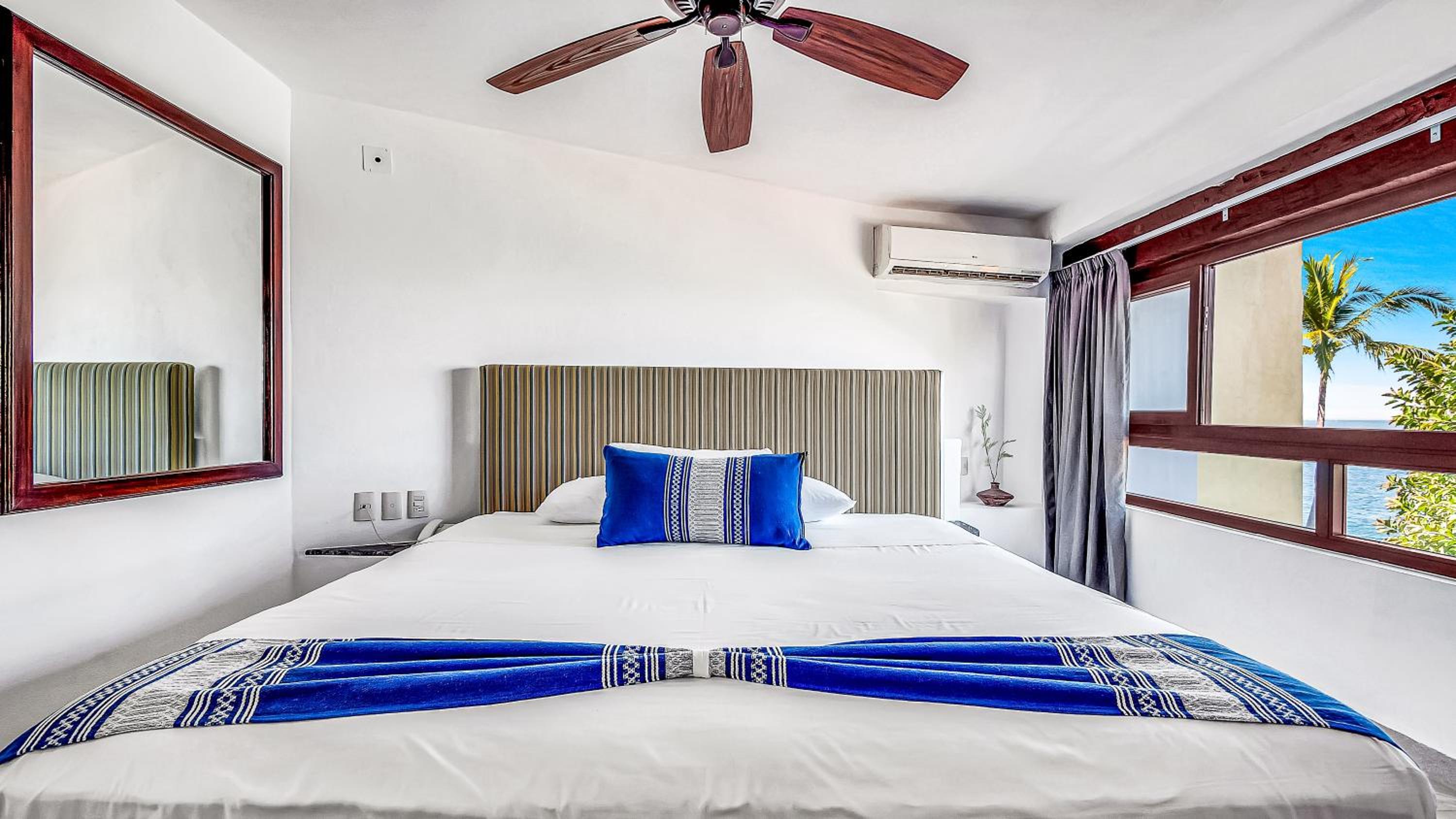 Two-Bedroom Suite - Photo 8