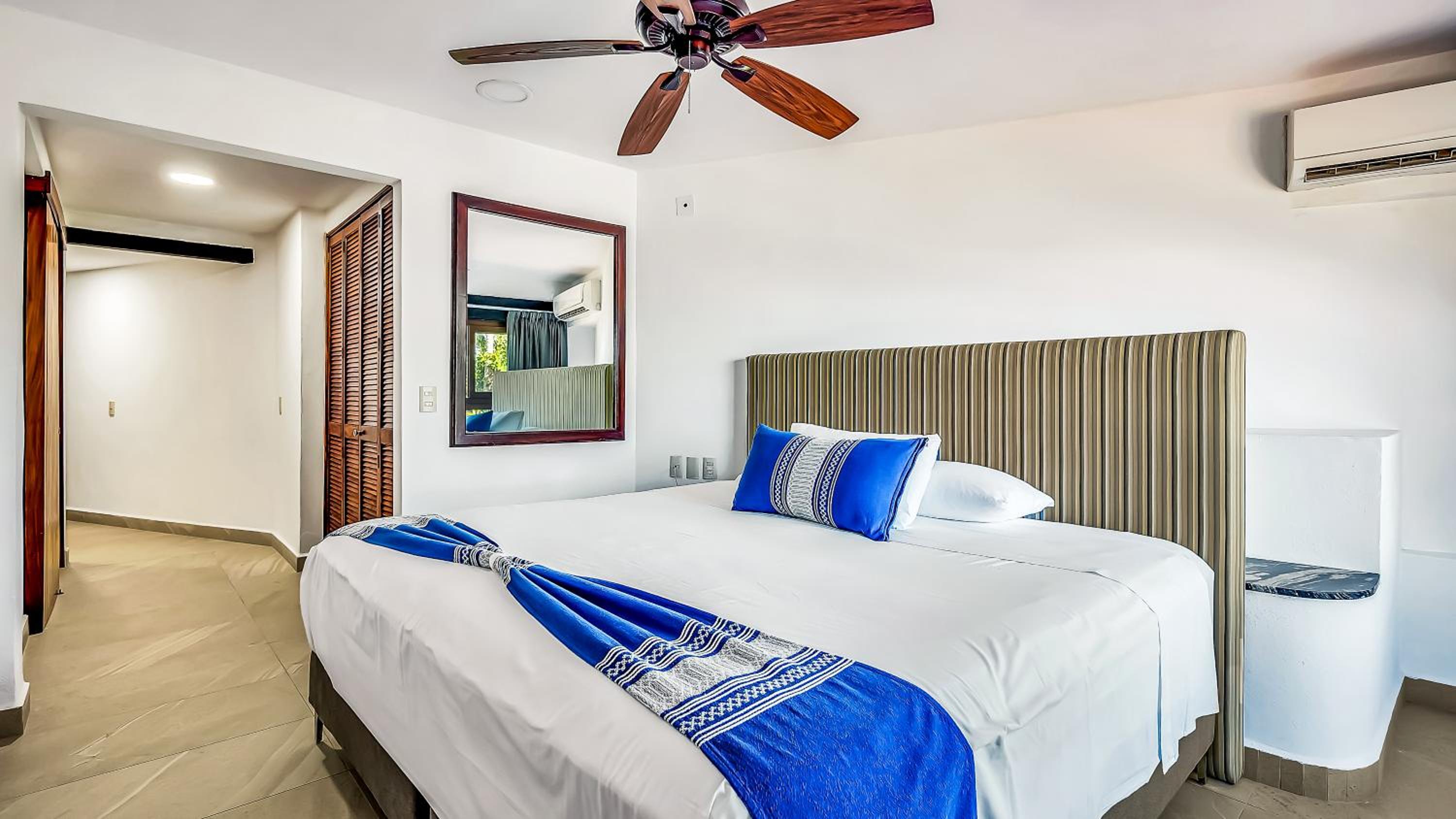 Two-Bedroom Suite - Photo 4