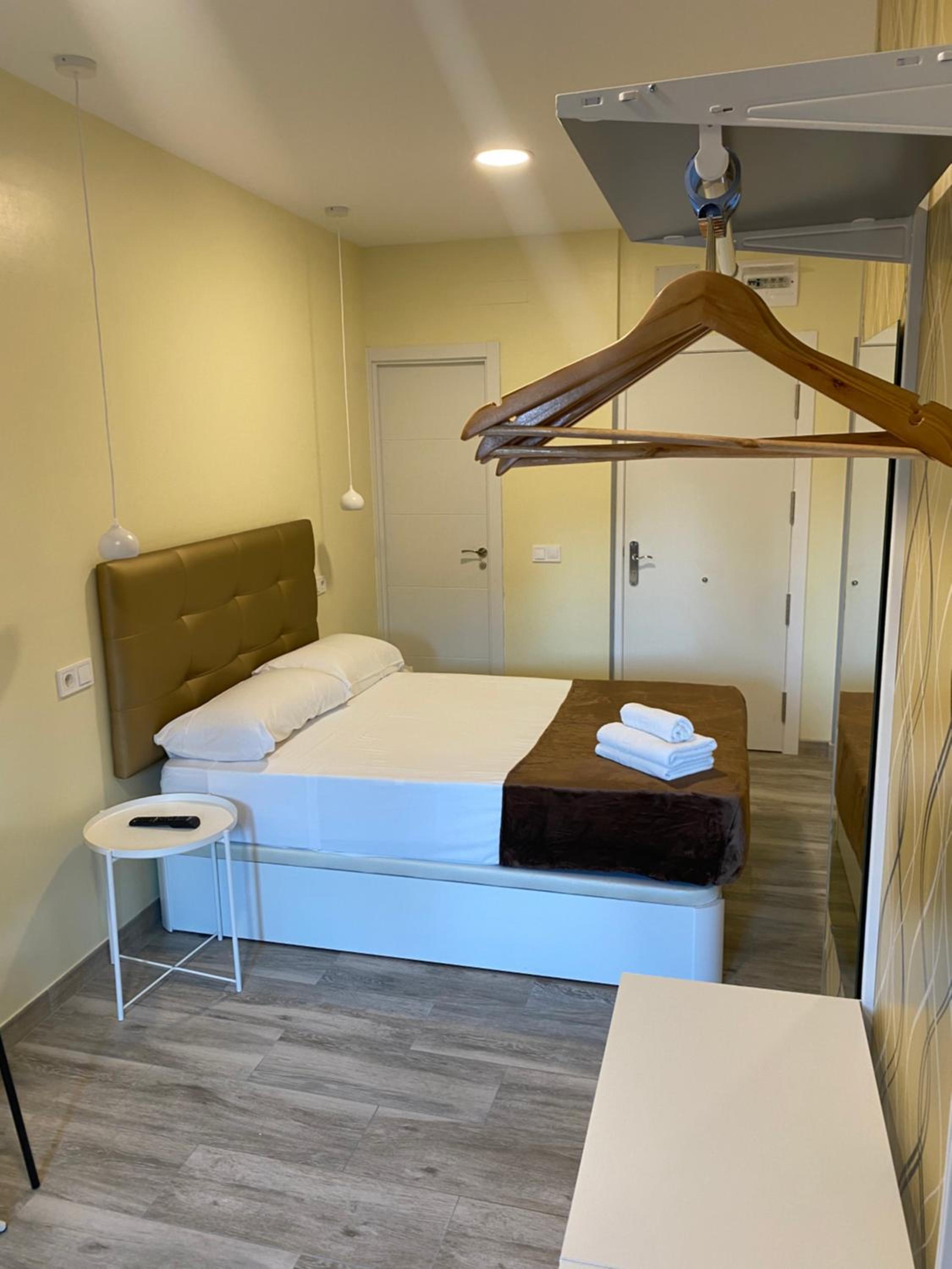 Deluxe Double Room with Balcony photo 3