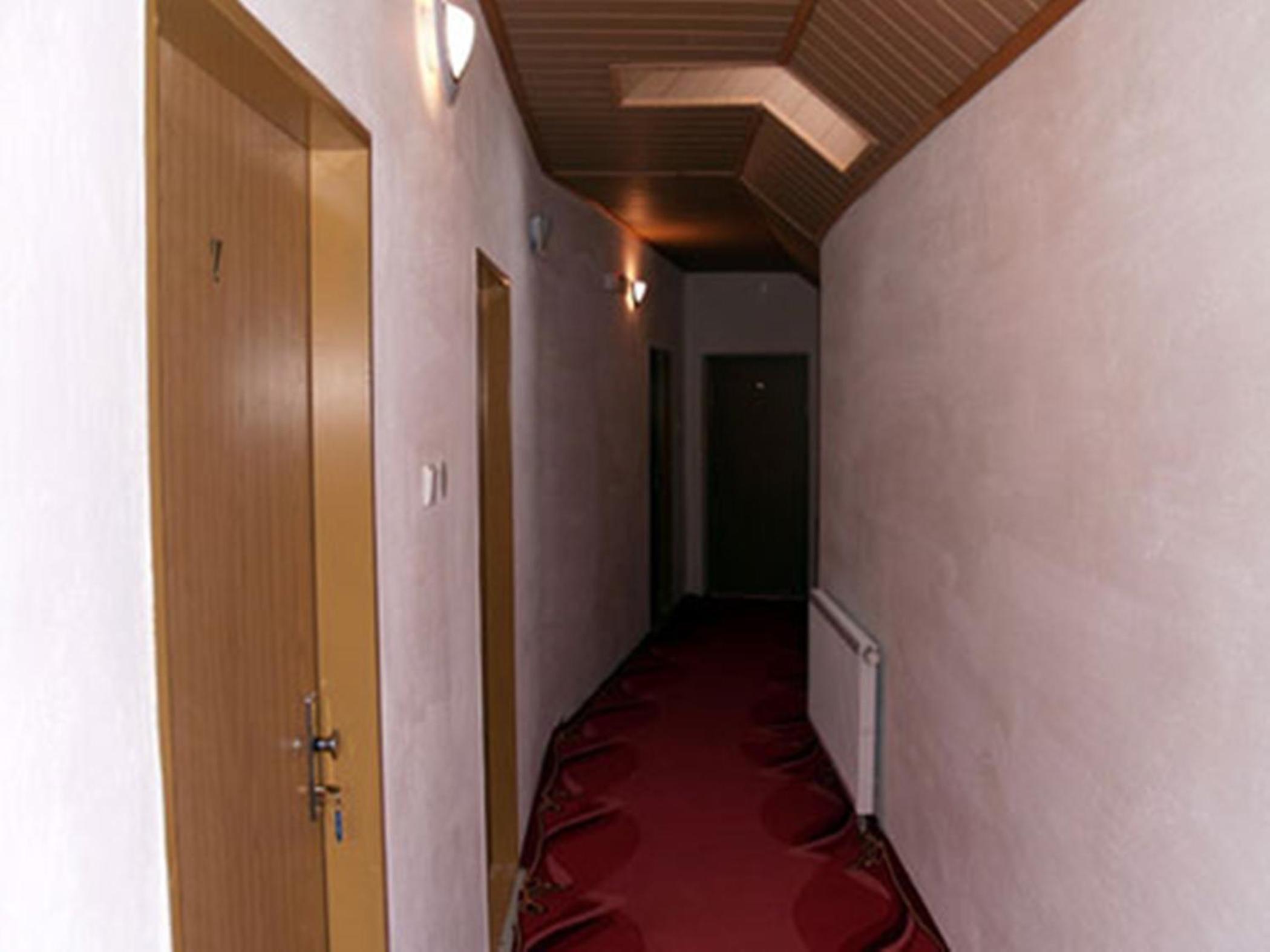 Twin Room with Shower photo 2