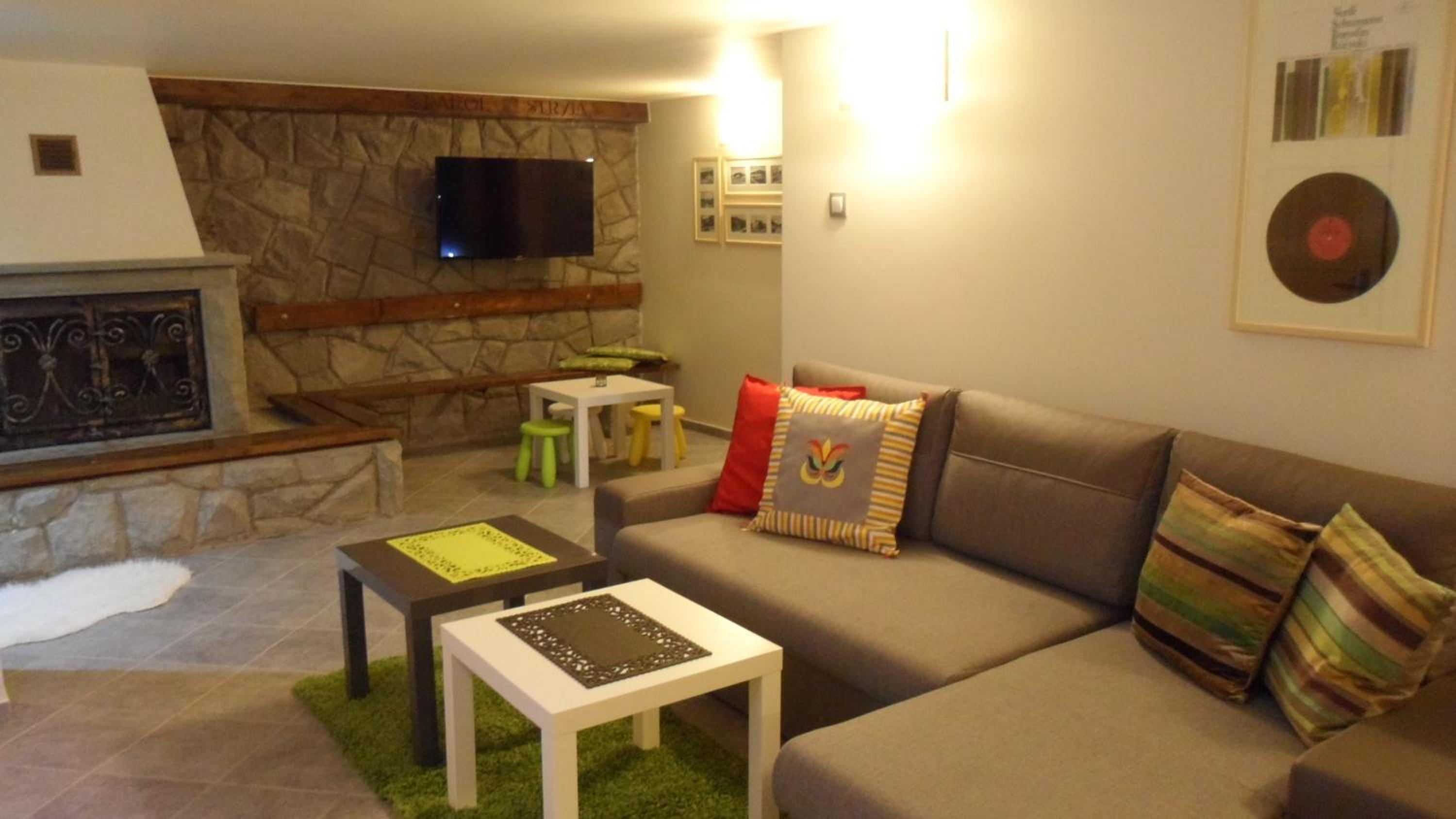 Three-Bedroom Apartment photo 1