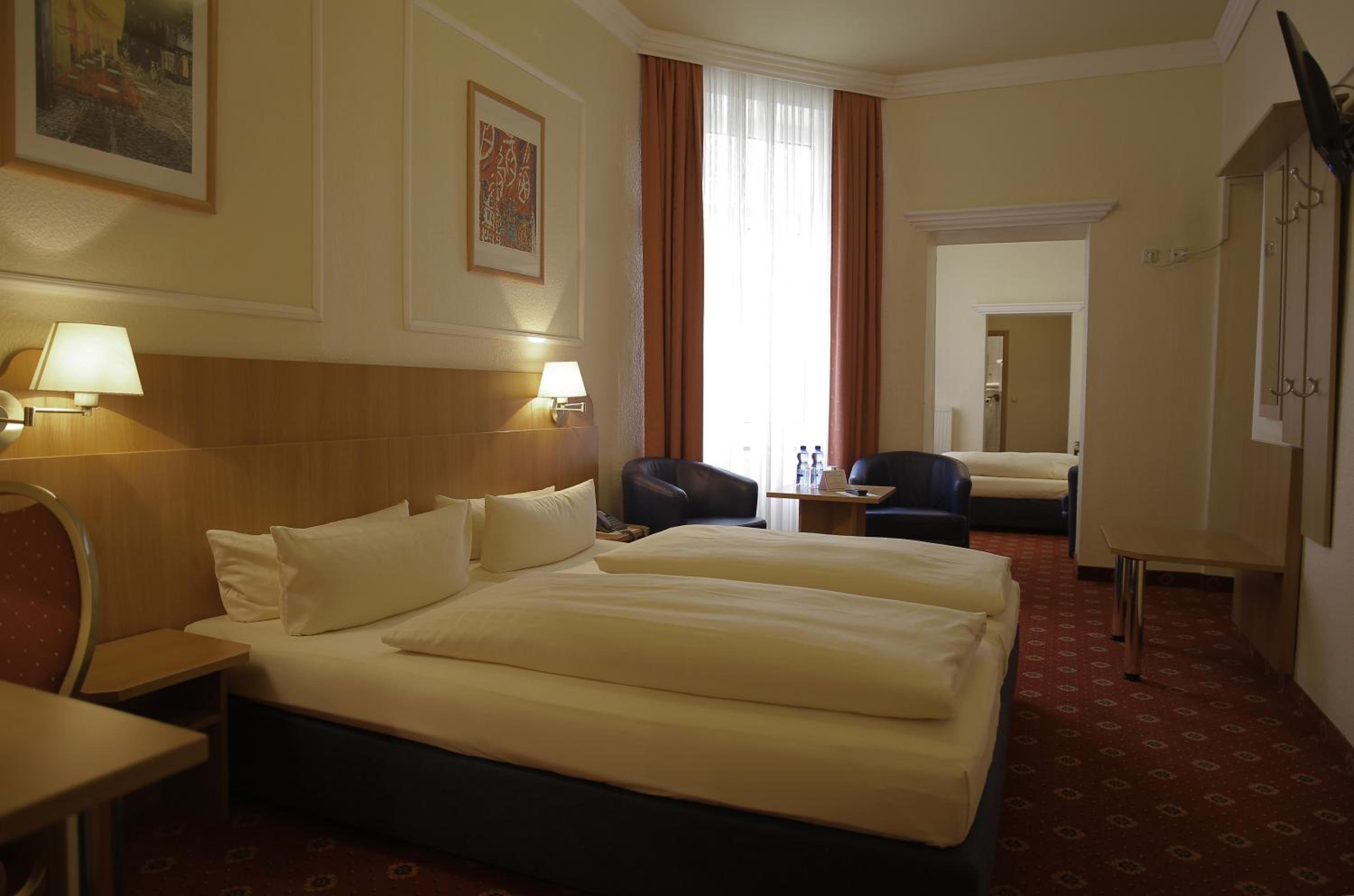 Triple Room with Air Conditioning