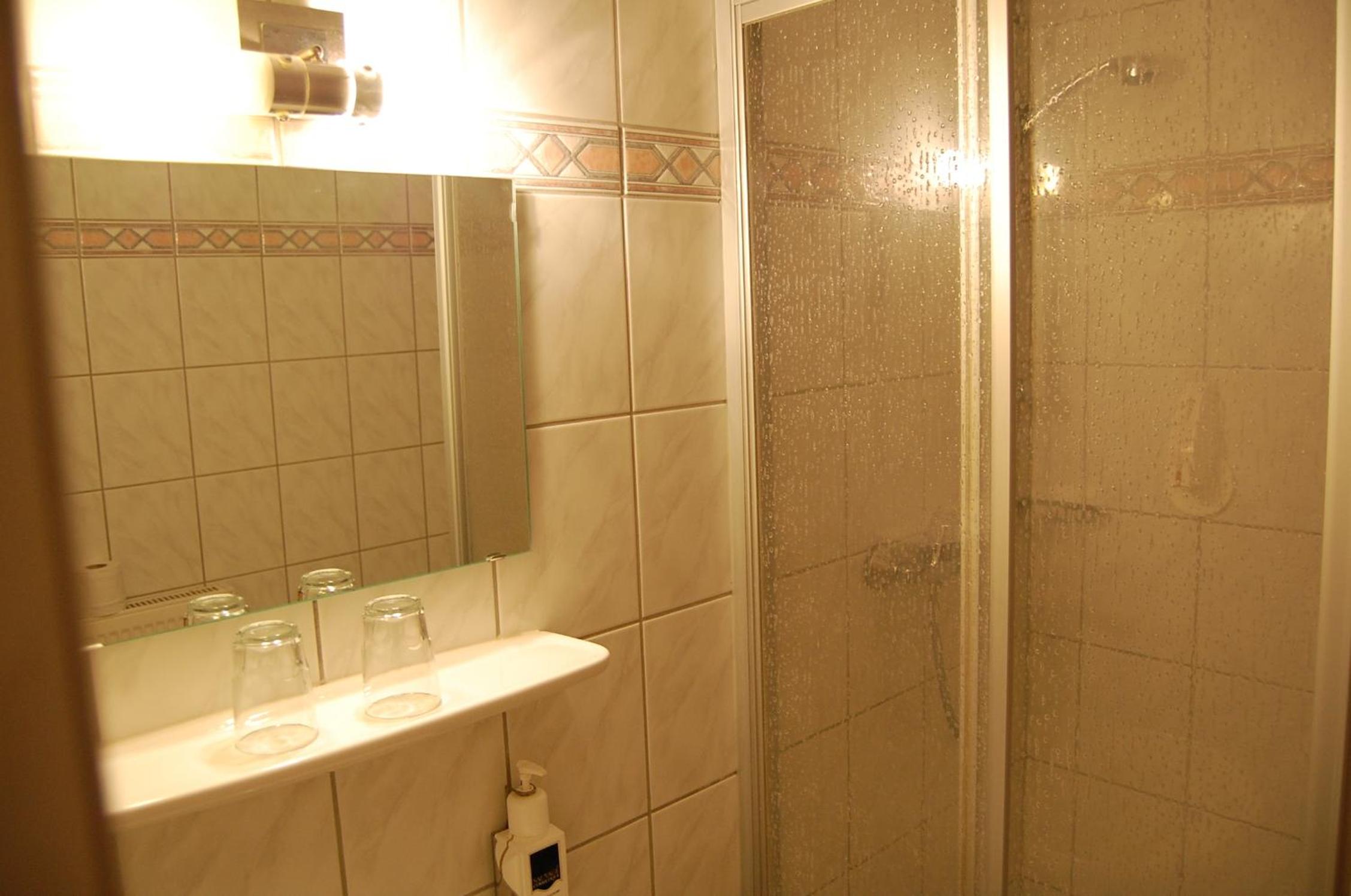 Double or Twin Room photo 3