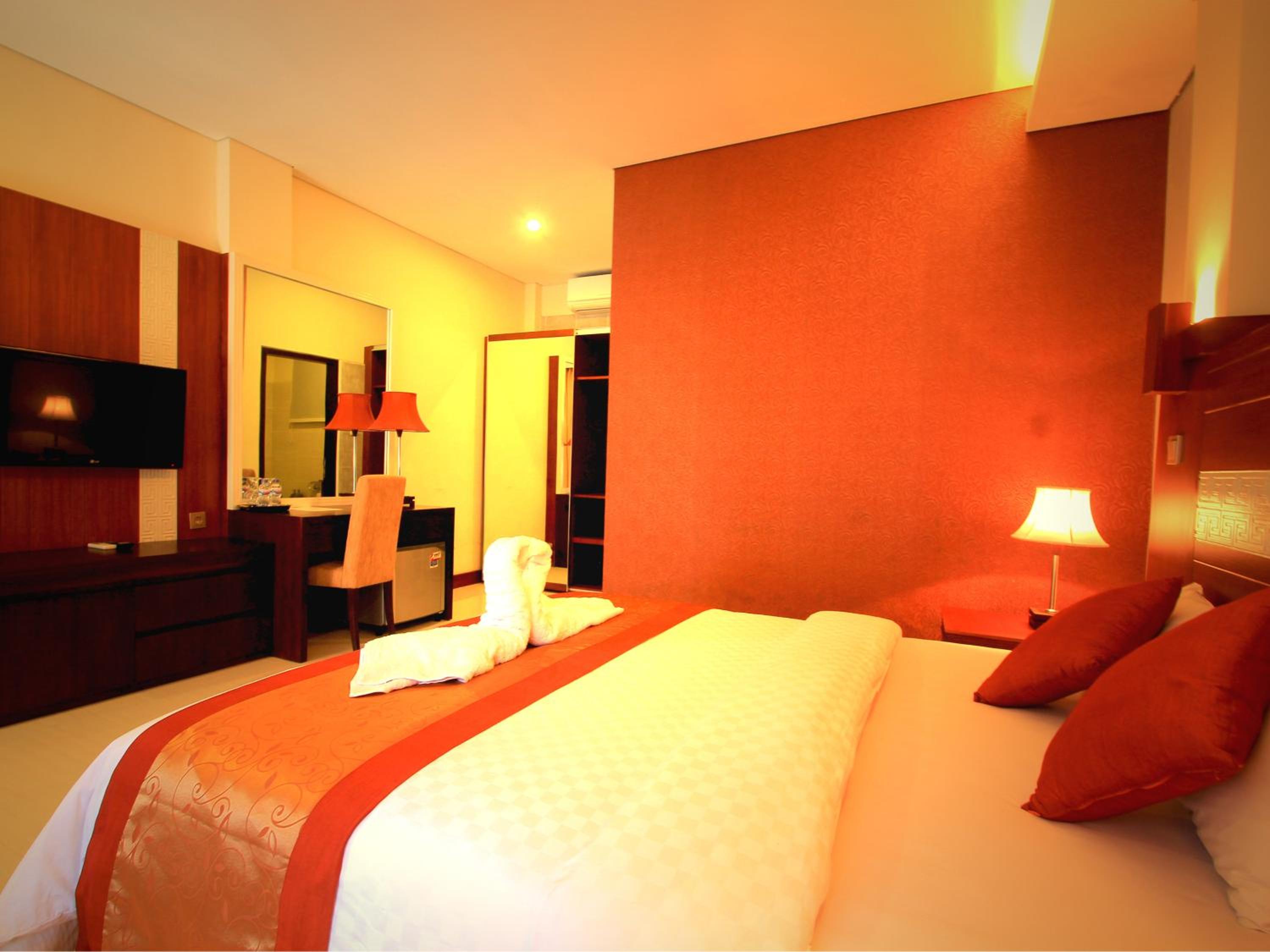 Deluxe Double or Twin Room with Garden View and Bathtub photo 2
