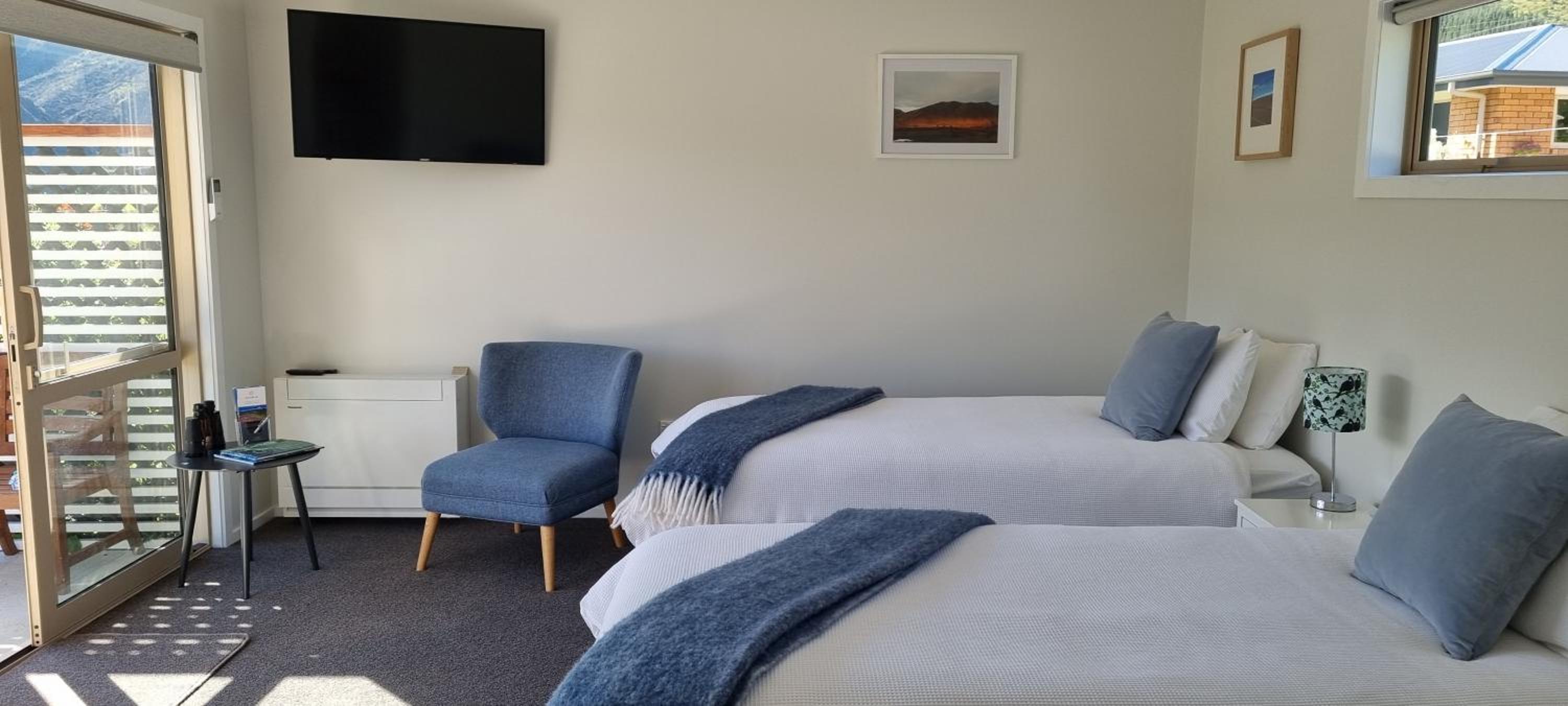 Apartment with Mountain View - Photo 6